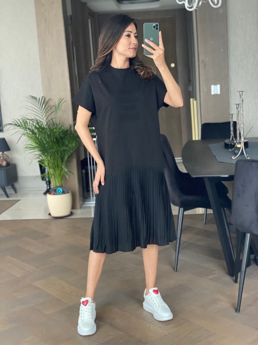 Siyah Eteği Pliseli Çelik Elbise