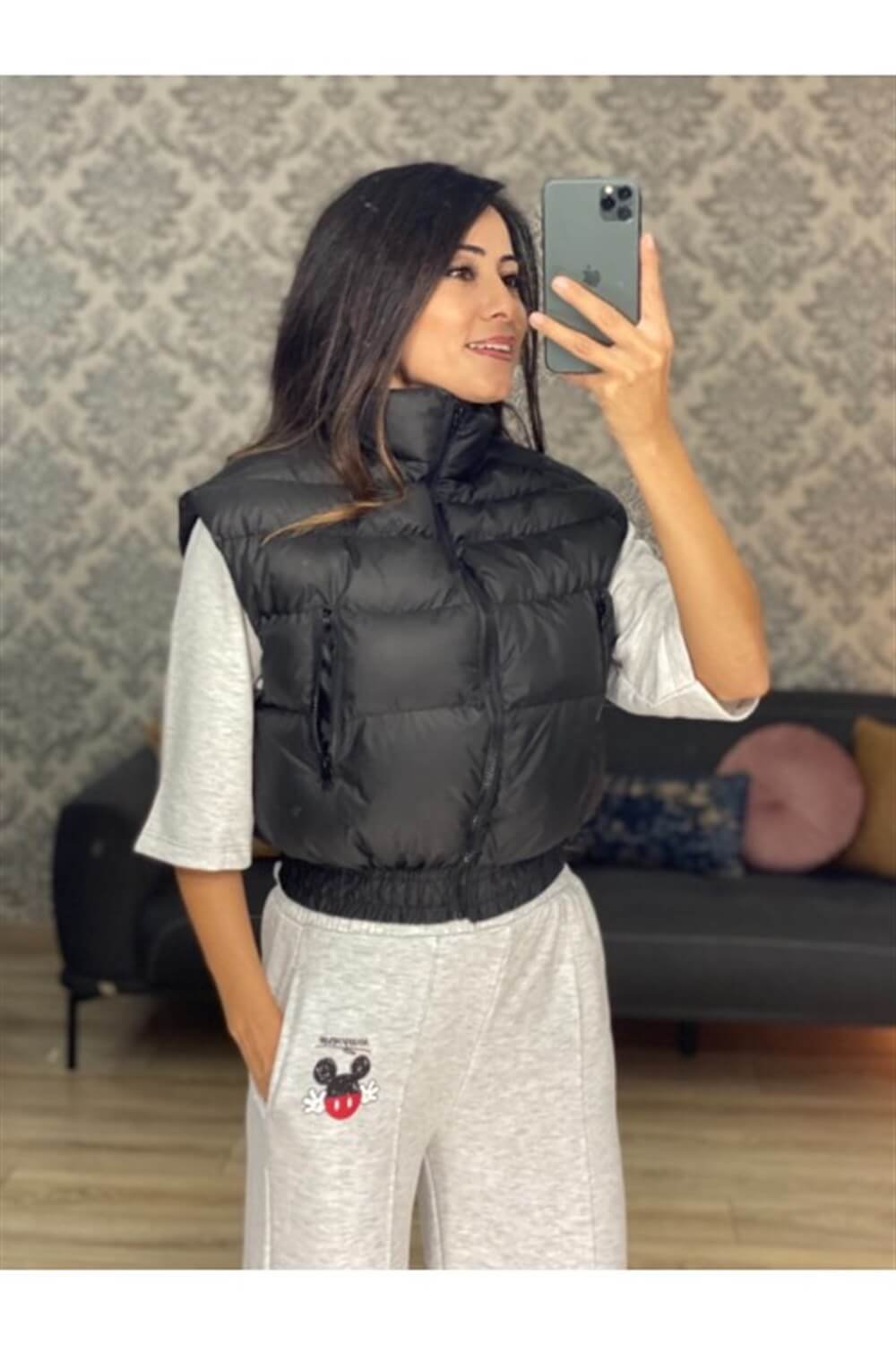 Siyah Fermuarlı Kısa Yelek