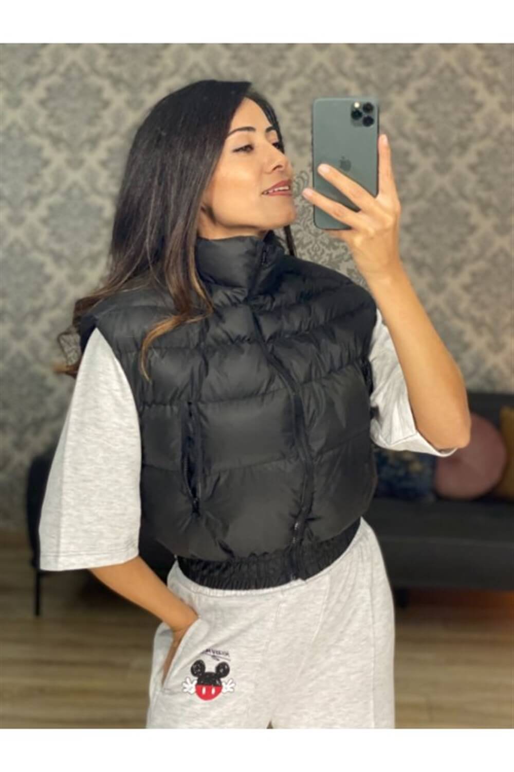 Siyah Fermuarlı Kısa Yelek
