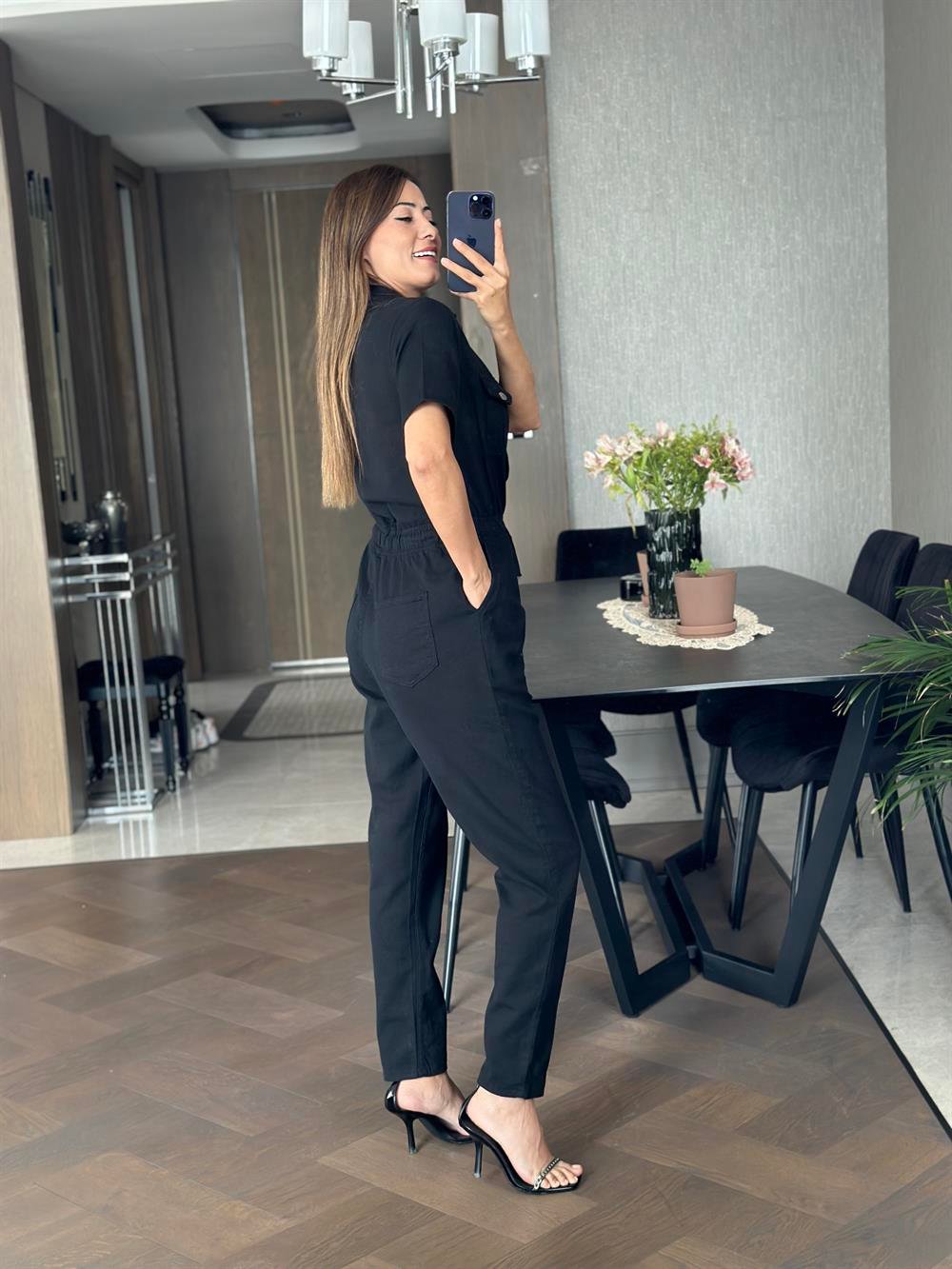Siyah Gabardin  Kısa Kol Önü Düğmeli Kadın Jean Tulum