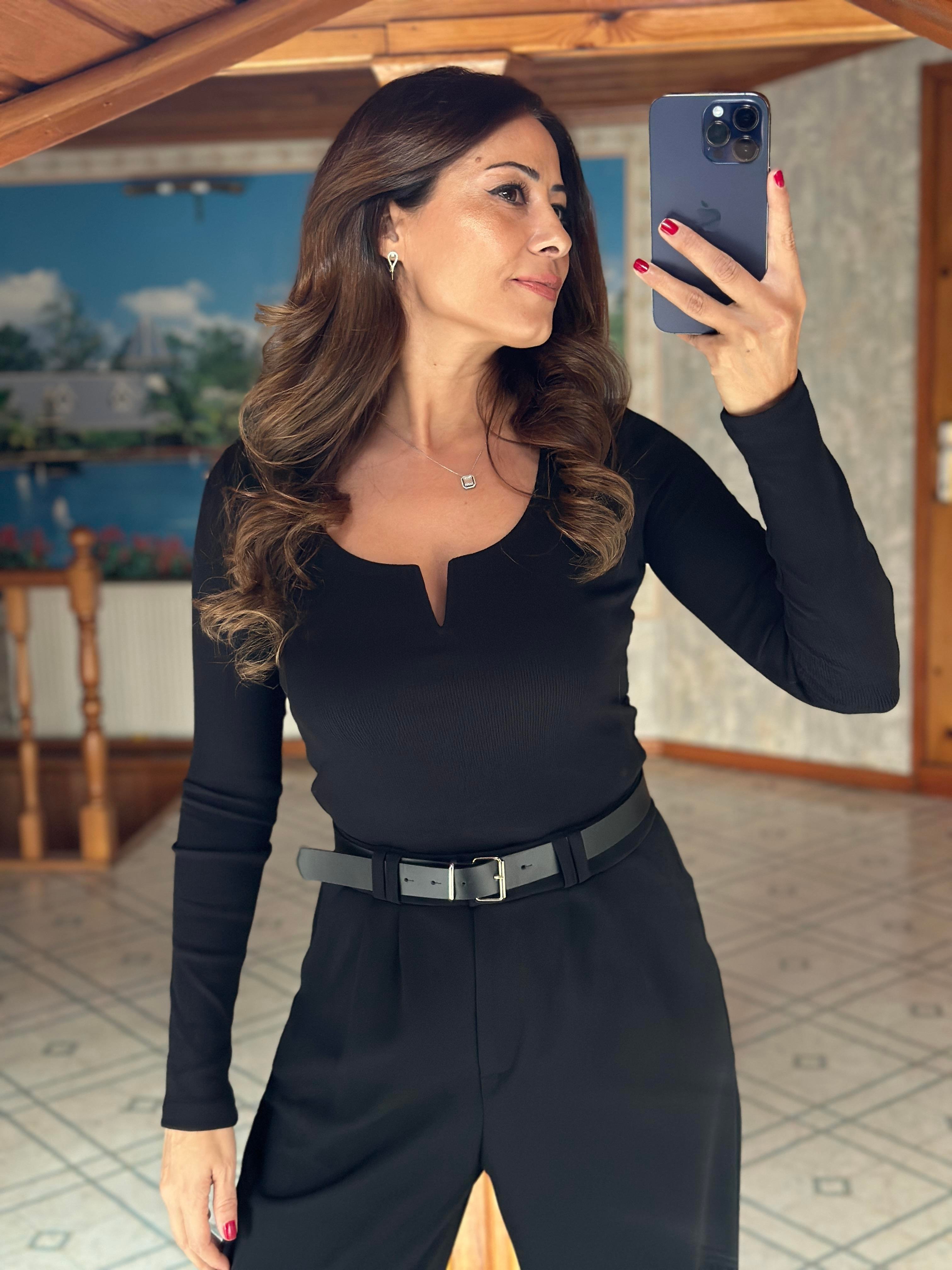 Siyah Gizli V Demirli Uzun Kollu Kaşkorse Kadın Body