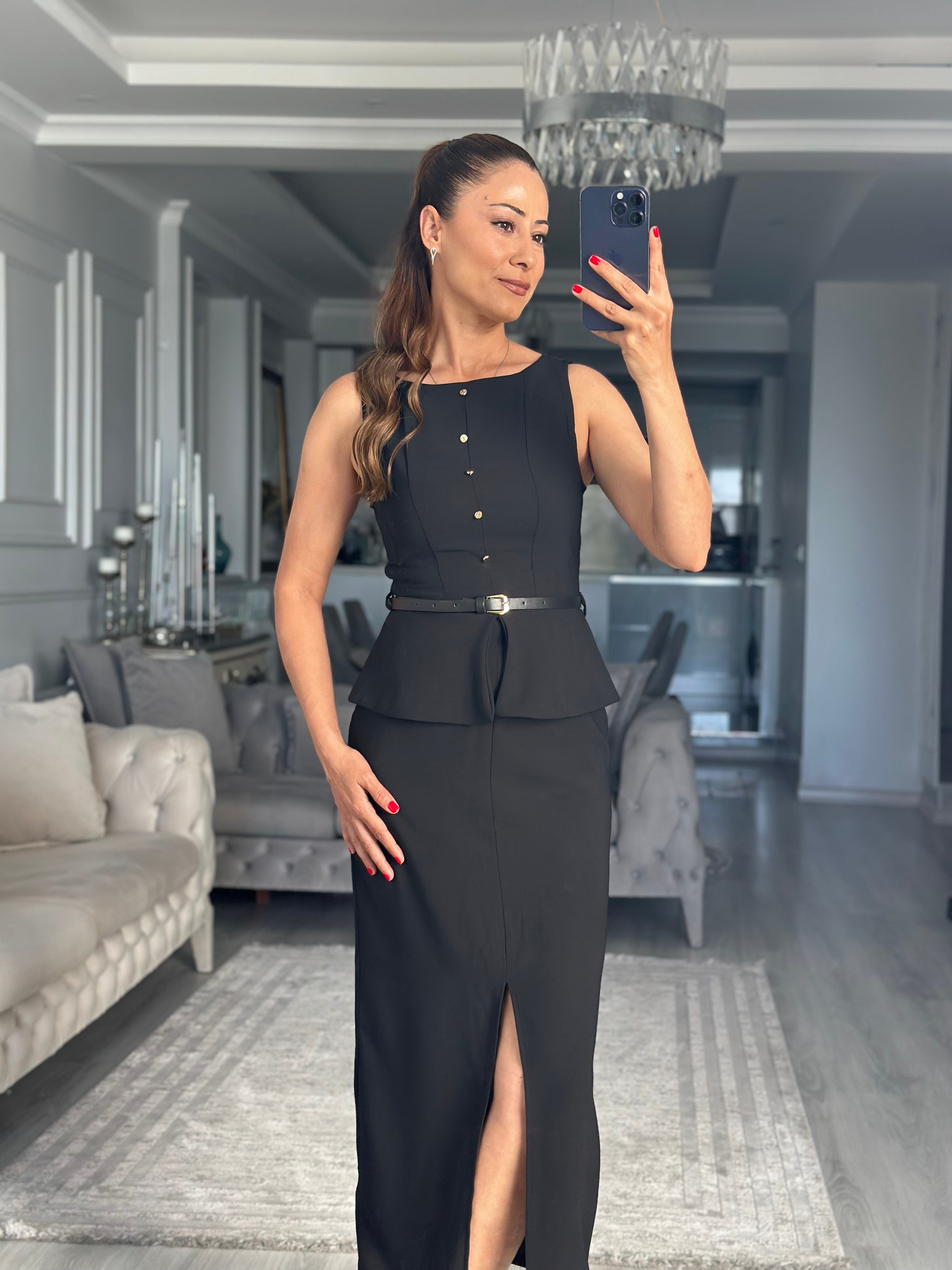 Siyah Gold Düğmeli Kemerli Peplum Midi Boy Kadın Elbise