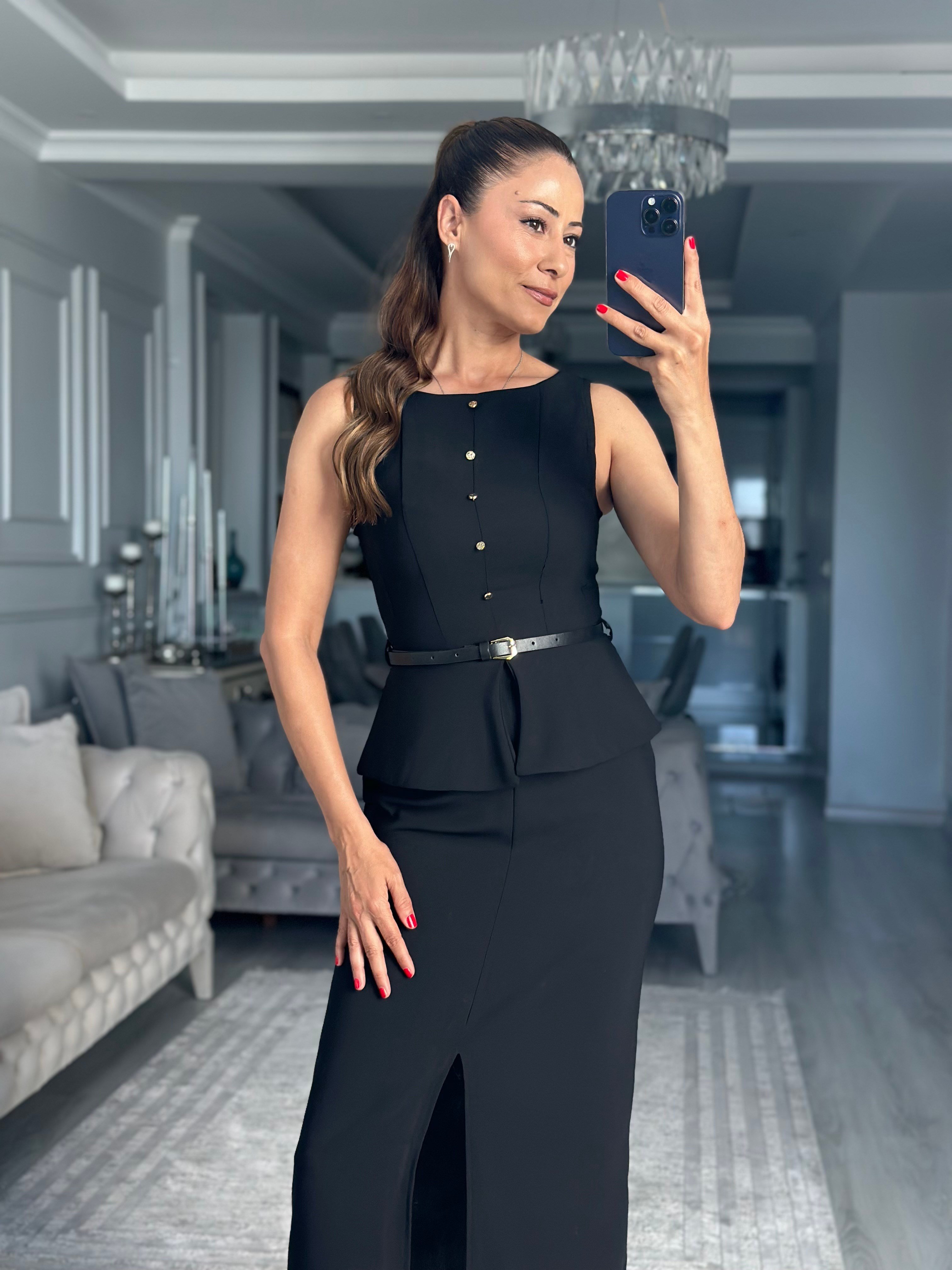 Siyah Gold Düğmeli Kemerli Peplum Midi Boy Kadın Elbise