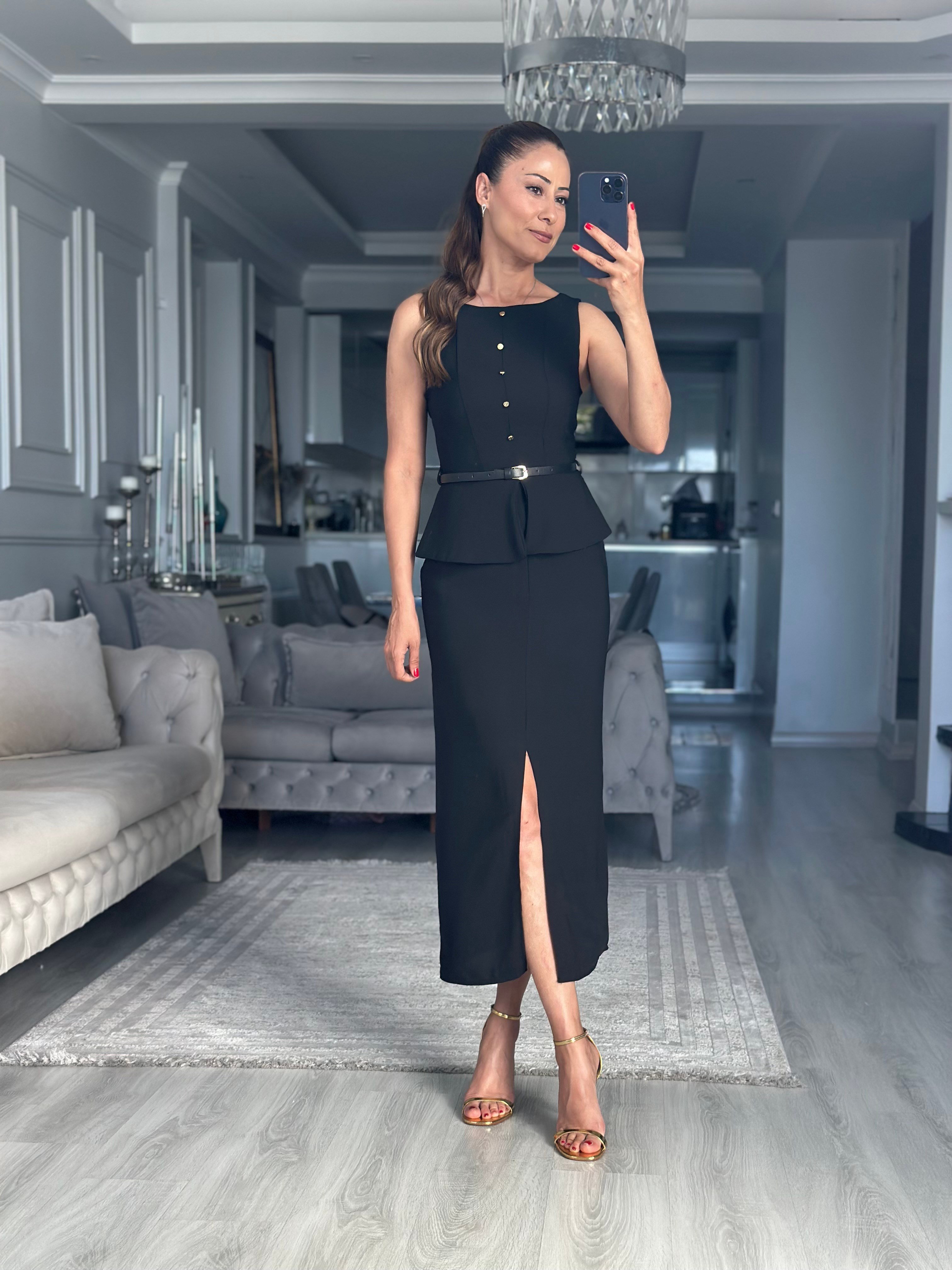 Siyah Gold Düğmeli Kemerli Peplum Midi Boy Kadın Elbise