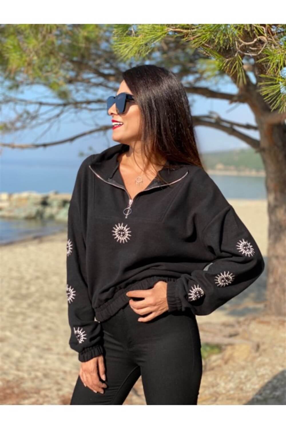 Siyah Güneş Nakışlı Sweatshirt 