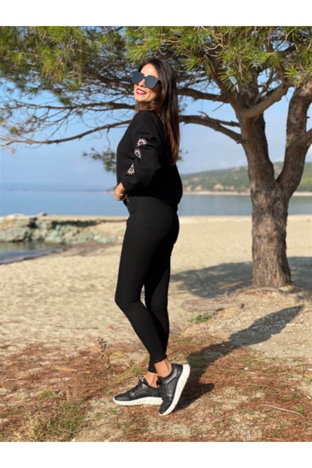 Siyah Güneş Nakışlı Sweatshirt 