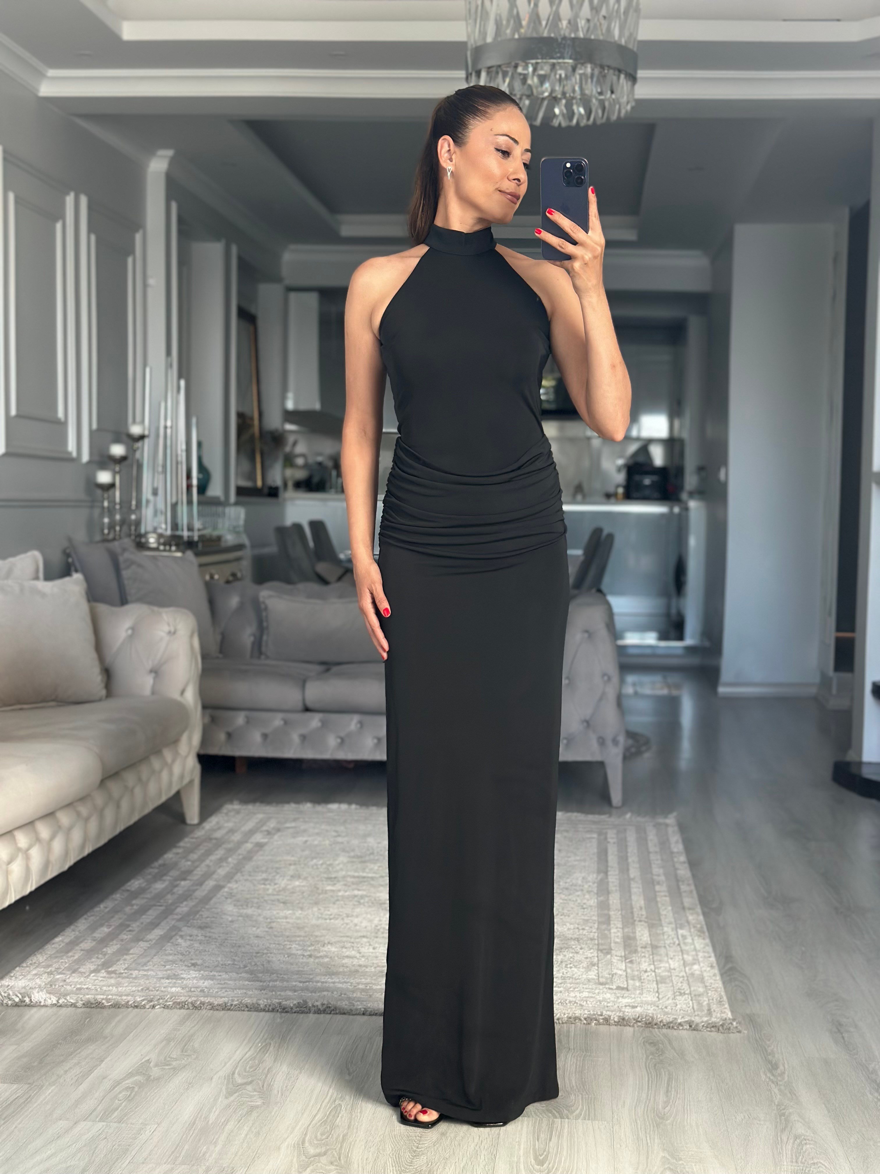 Siyah Halter Yaka Beli Drapeli Maxi Boy Kadın Elbise