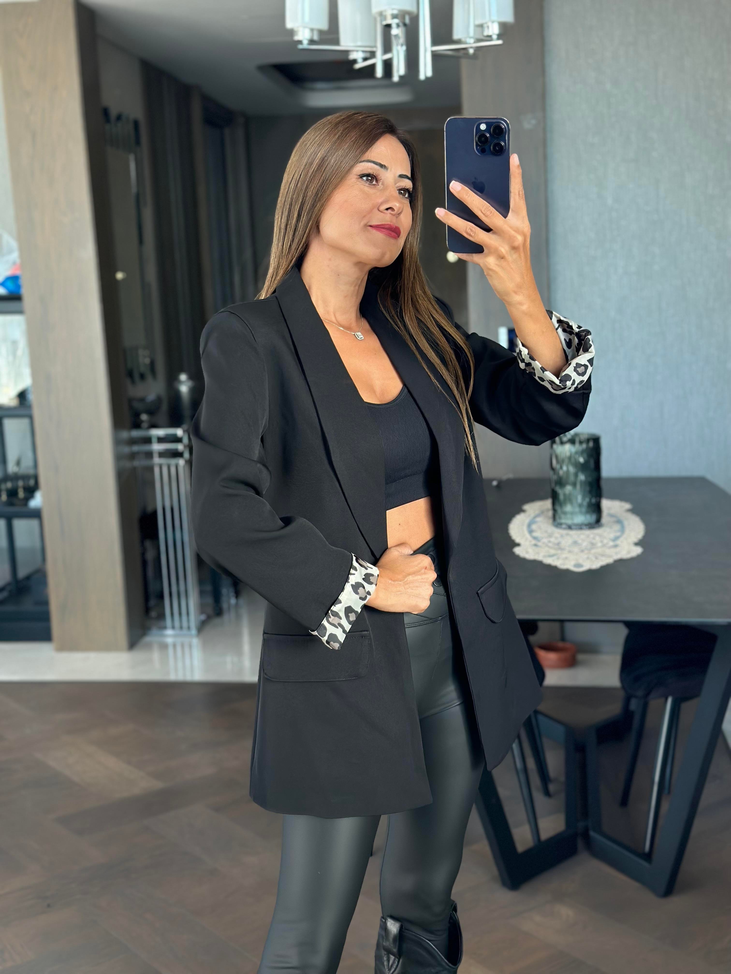 Siyah İçi Leopar Desen Kadın Ceket