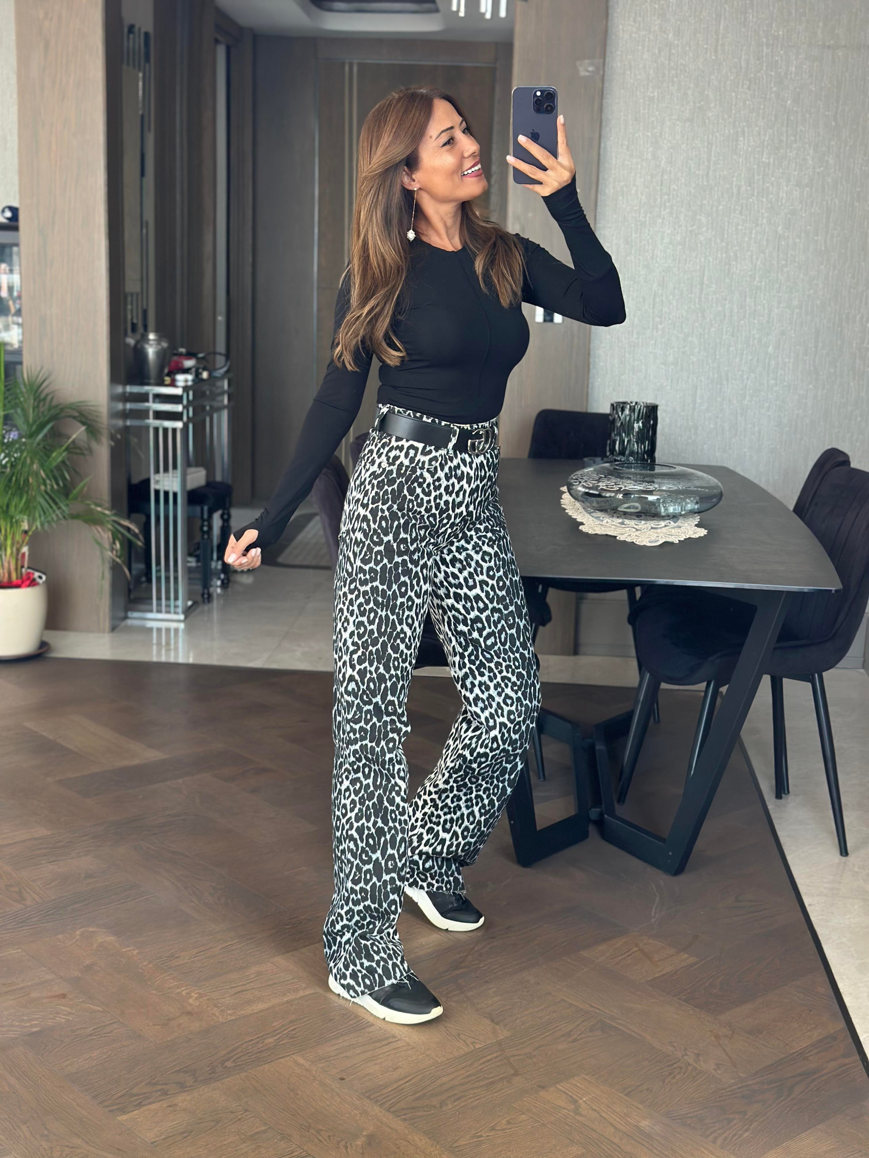 Siyah Karol Parmak Geçmeli Bisiklet Yaka Önü Dikişli Uzun Kol Kadın Body