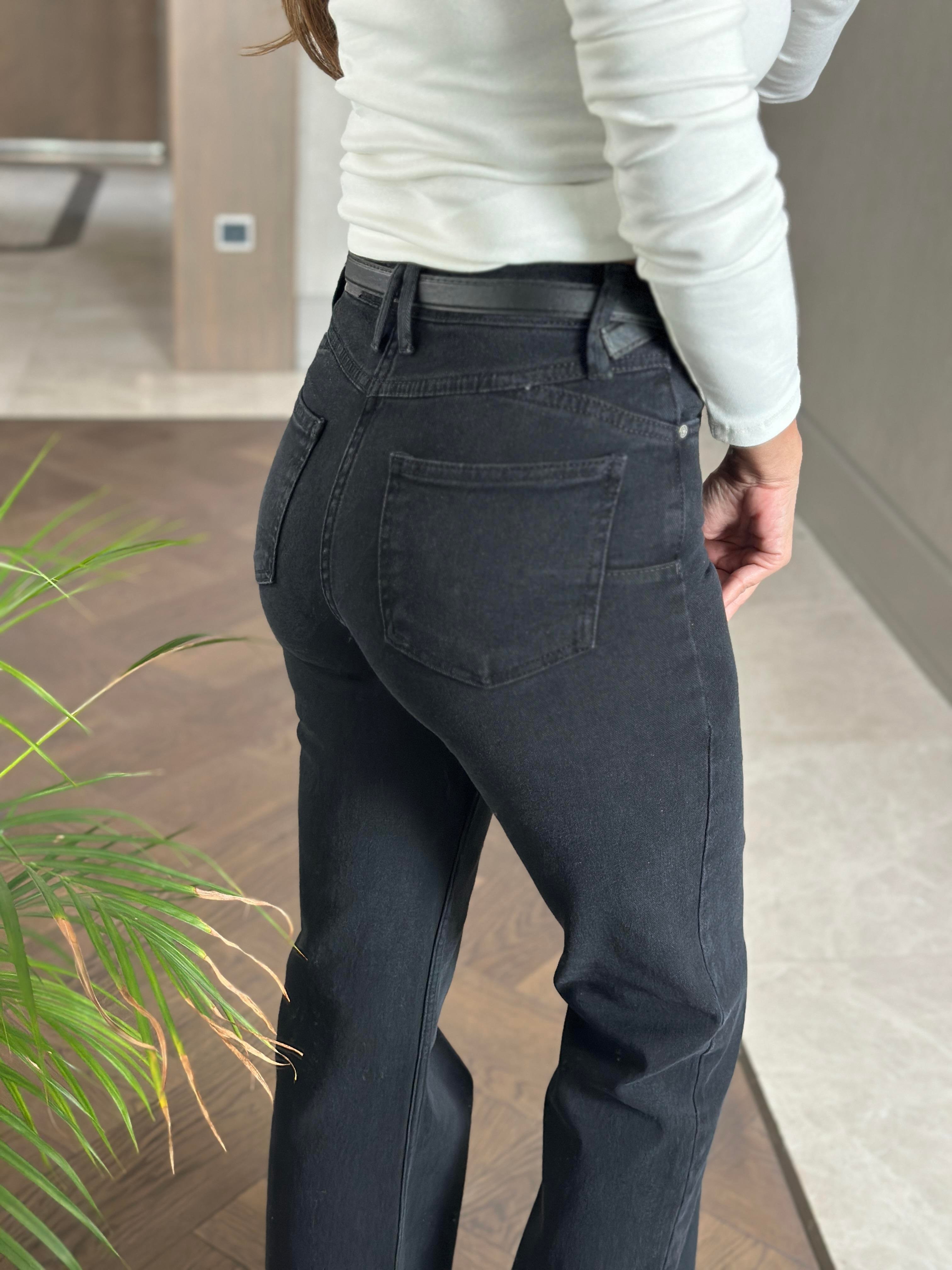Siyah Karol Push Up Yarım İspanyol Paça Kadın Jean Pantolon