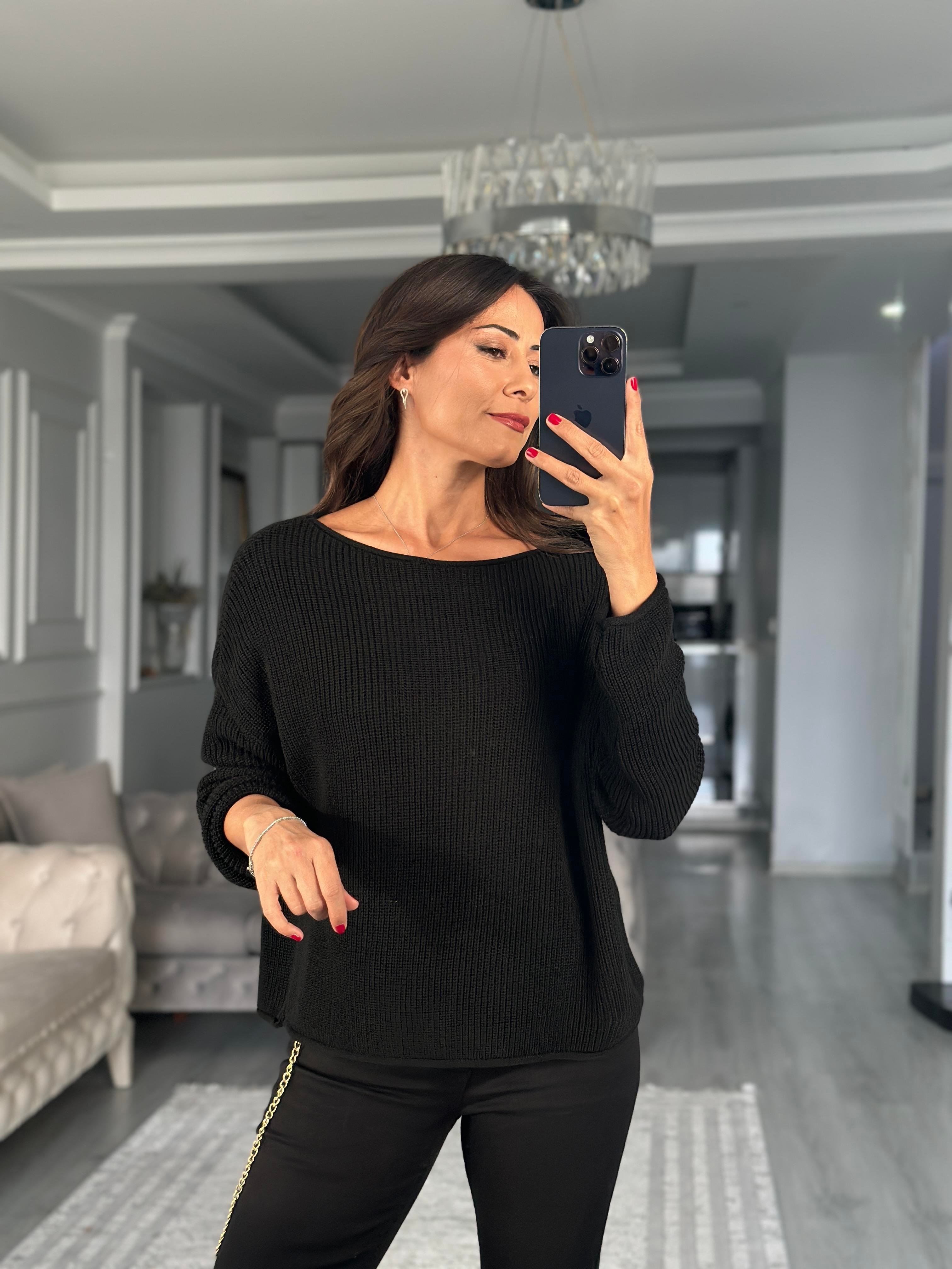 Siyah Kayık Yaka Basic Kadın Triko Kazak
