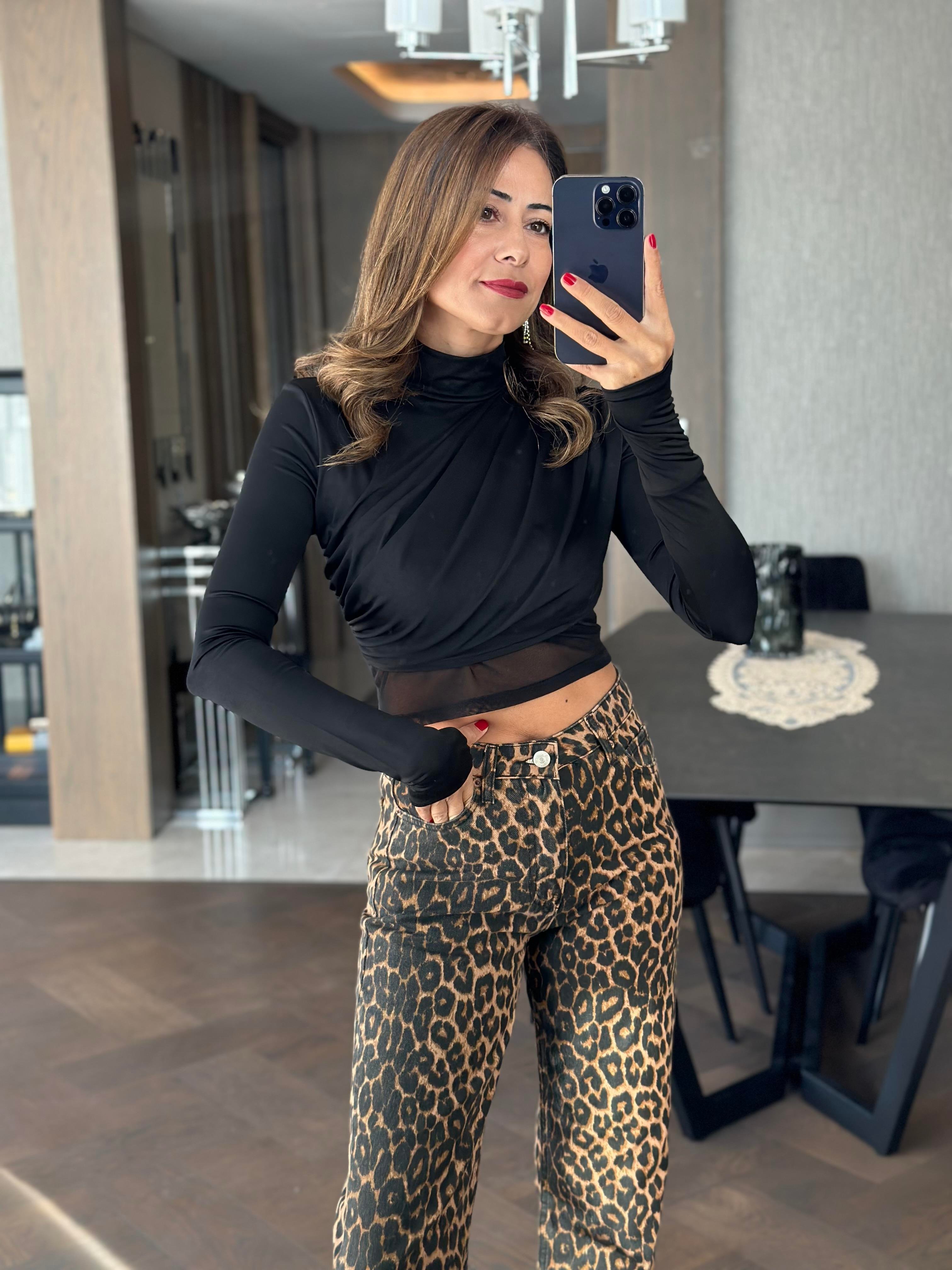 Siyah Leopar Desen Orjinal Marka Kadın Mom Jean