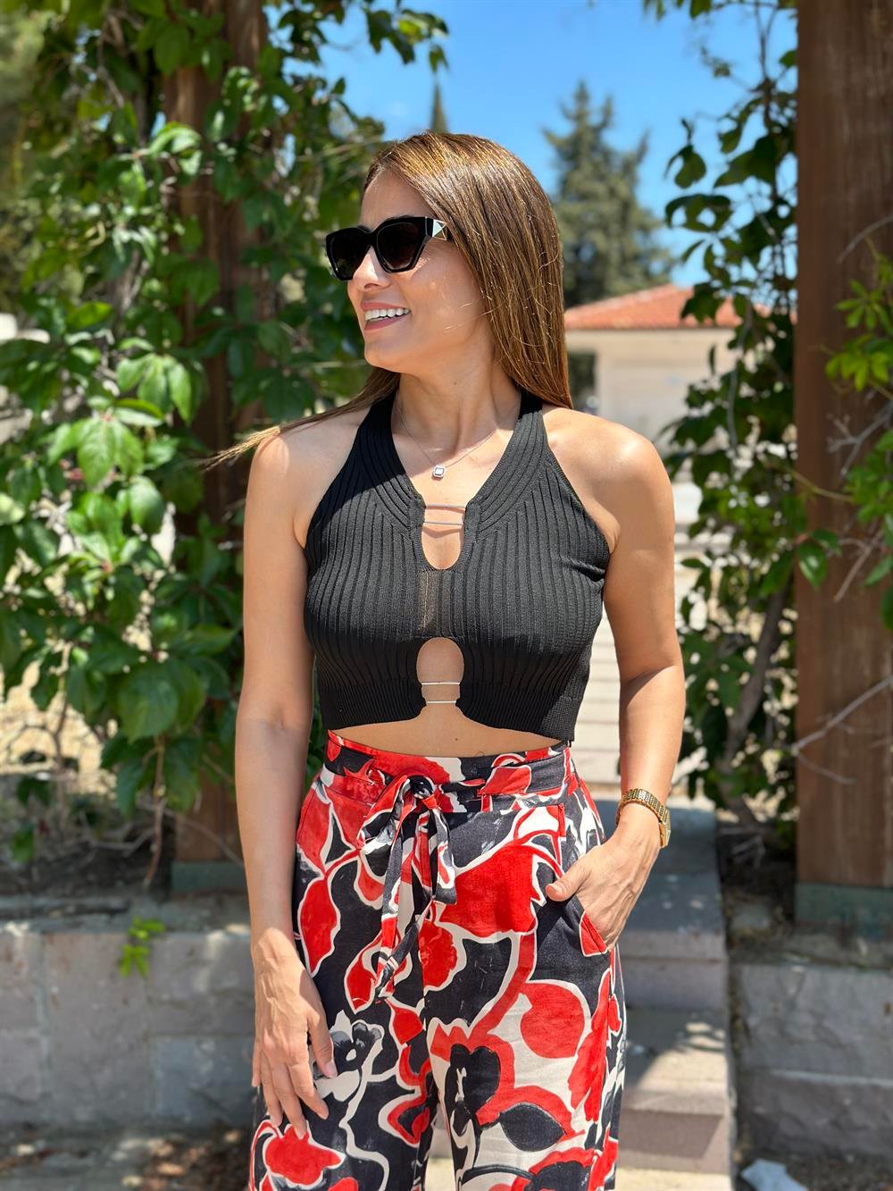 Siyah Metal Detay Triko Kadın Crop Bluz