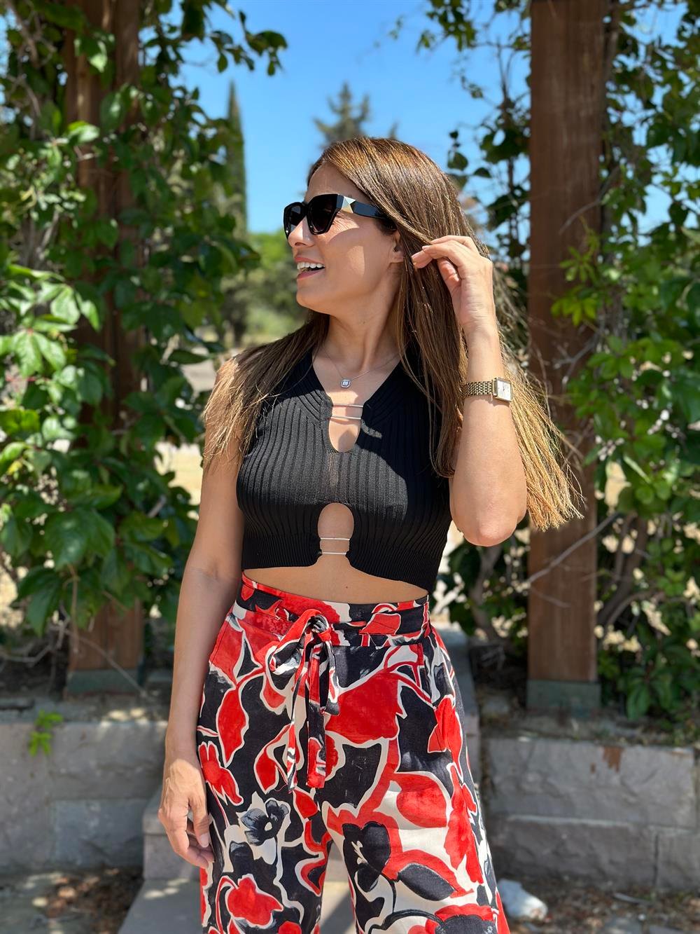 Siyah Metal Detay Triko Kadın Crop Bluz