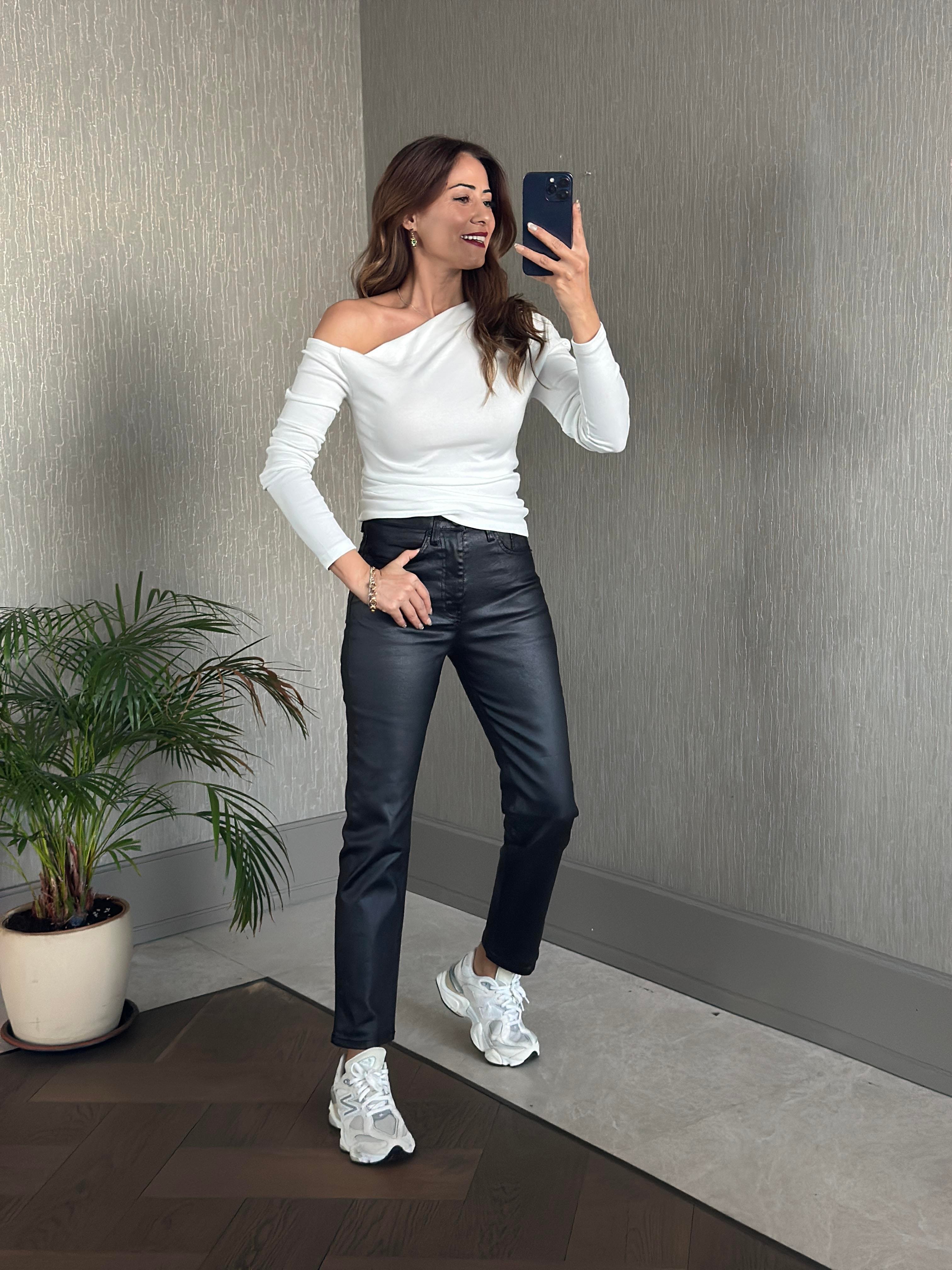 Siyah Mumlu Paçası Dikişli Marka Model Kadın Jean Pantolon