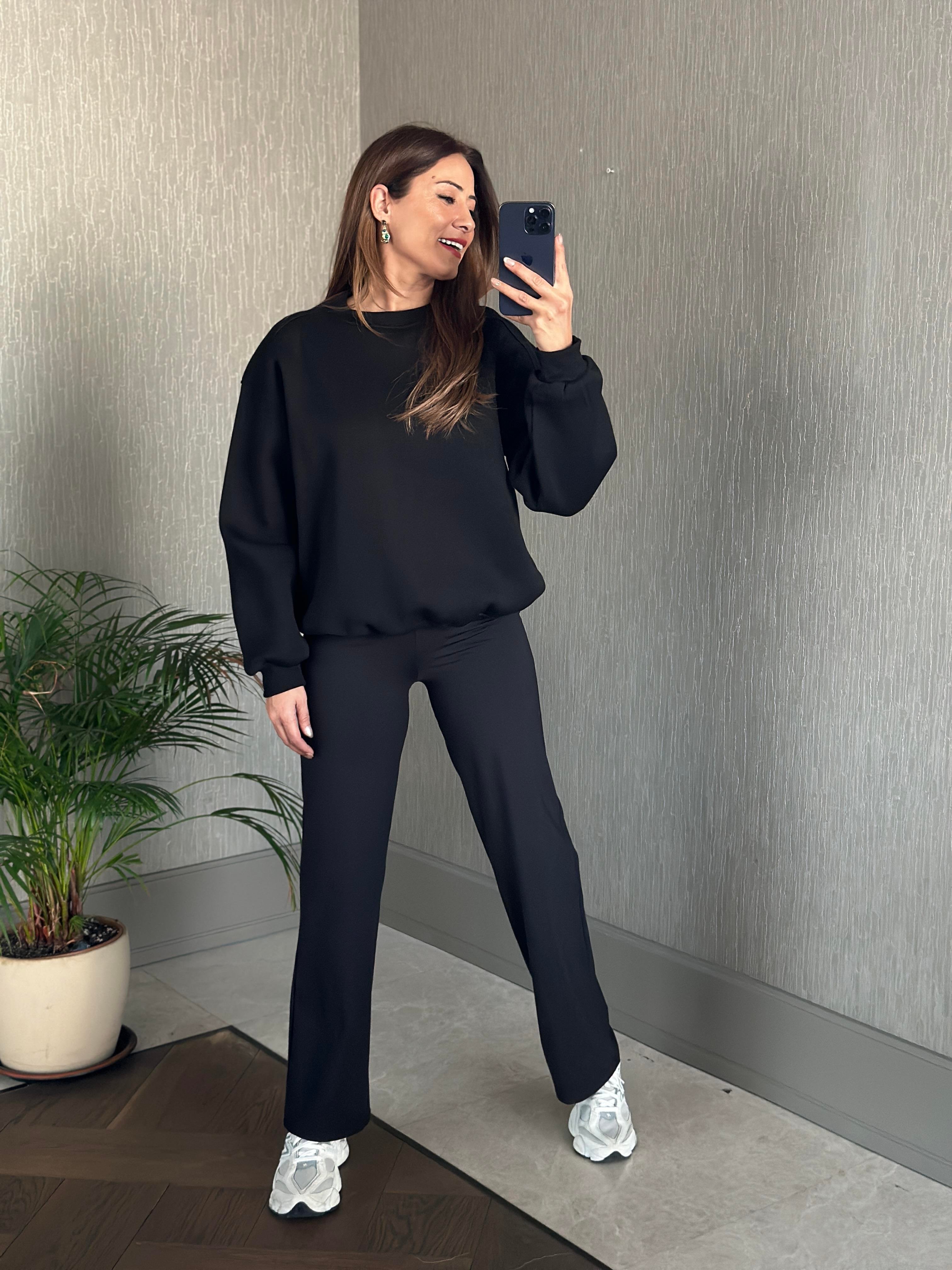 Siyah Omzu Dikiş Detaylı Bisiklet Yaka Şardonlu Kadın Sweatshirt