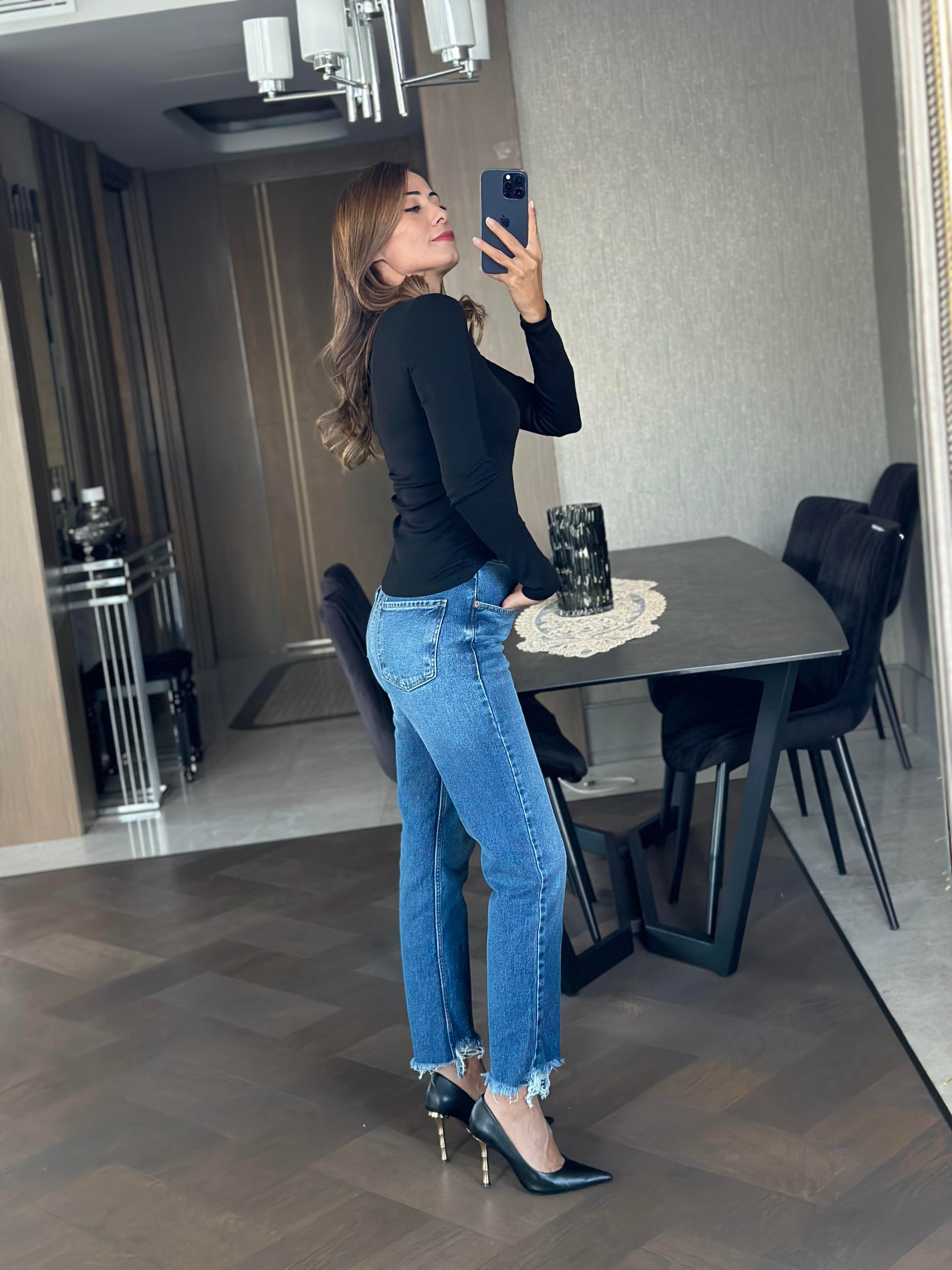 Siyah Önü İnci Demirli Kadın Body