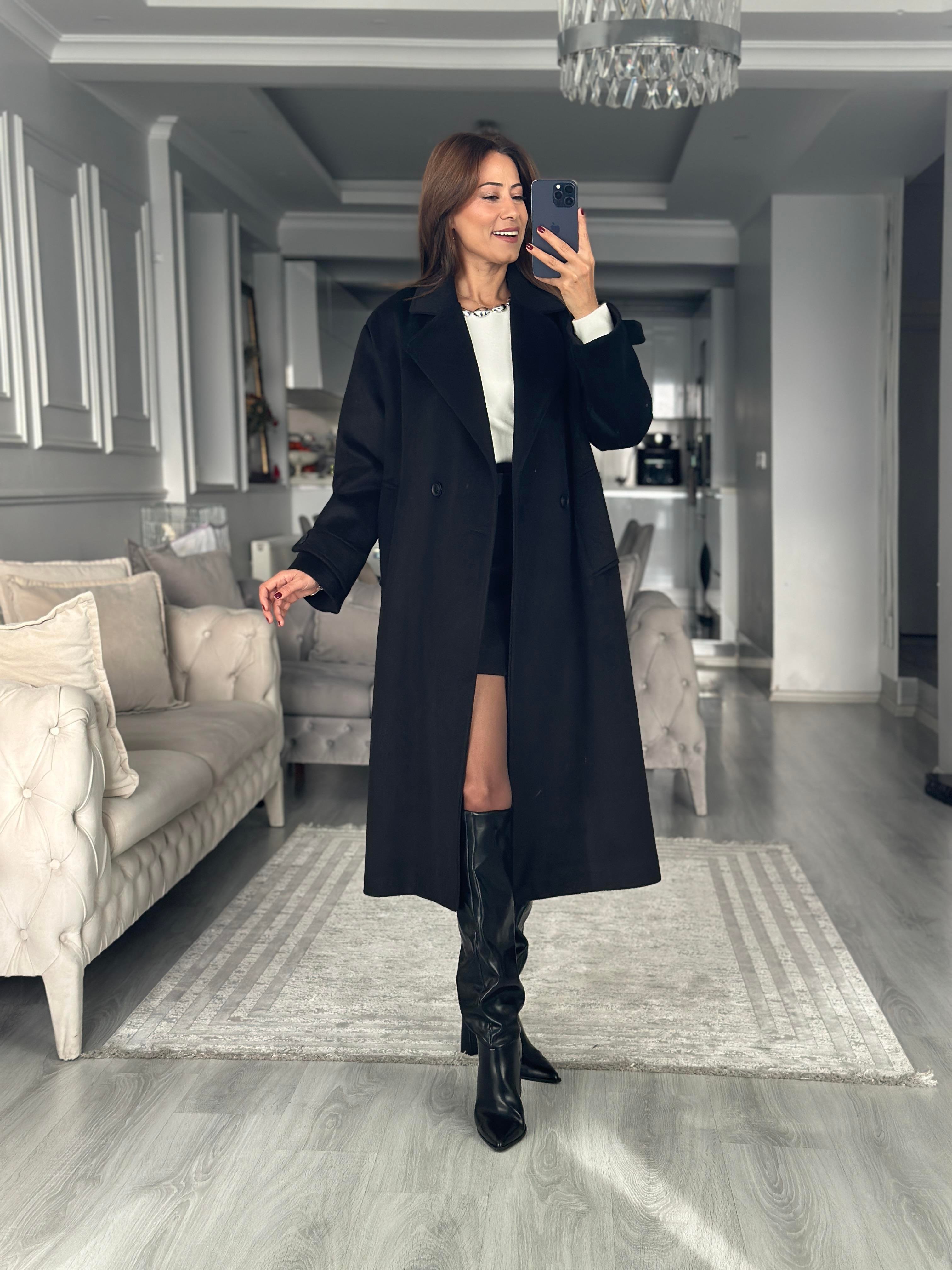 Siyah Oversize İki Düğmeli Kaşe Kaban