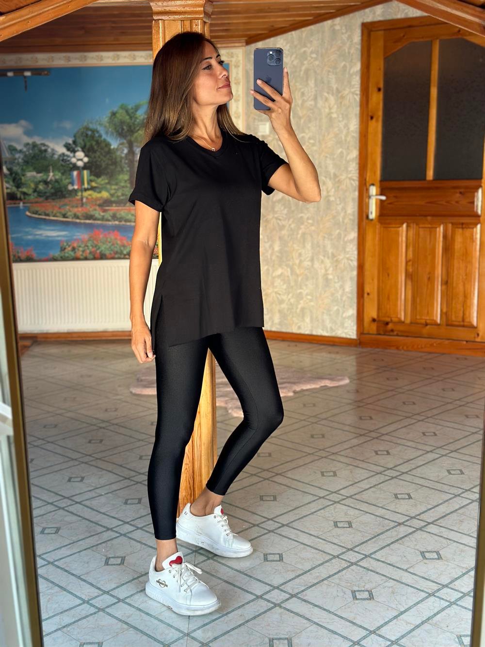 Siyah Özel Üretim V Yaka Basic Kadın T-Shirt