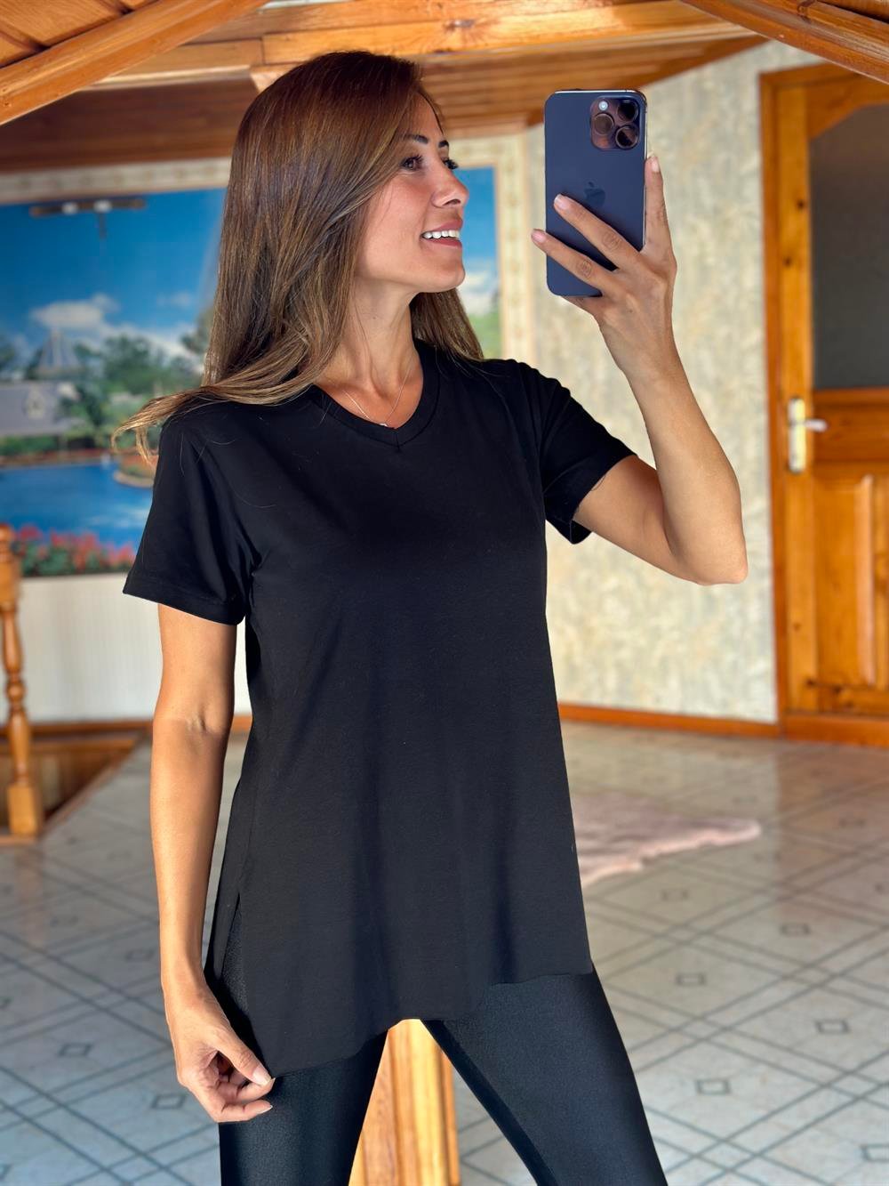 Siyah Özel Üretim V Yaka Basic Kadın T-Shirt