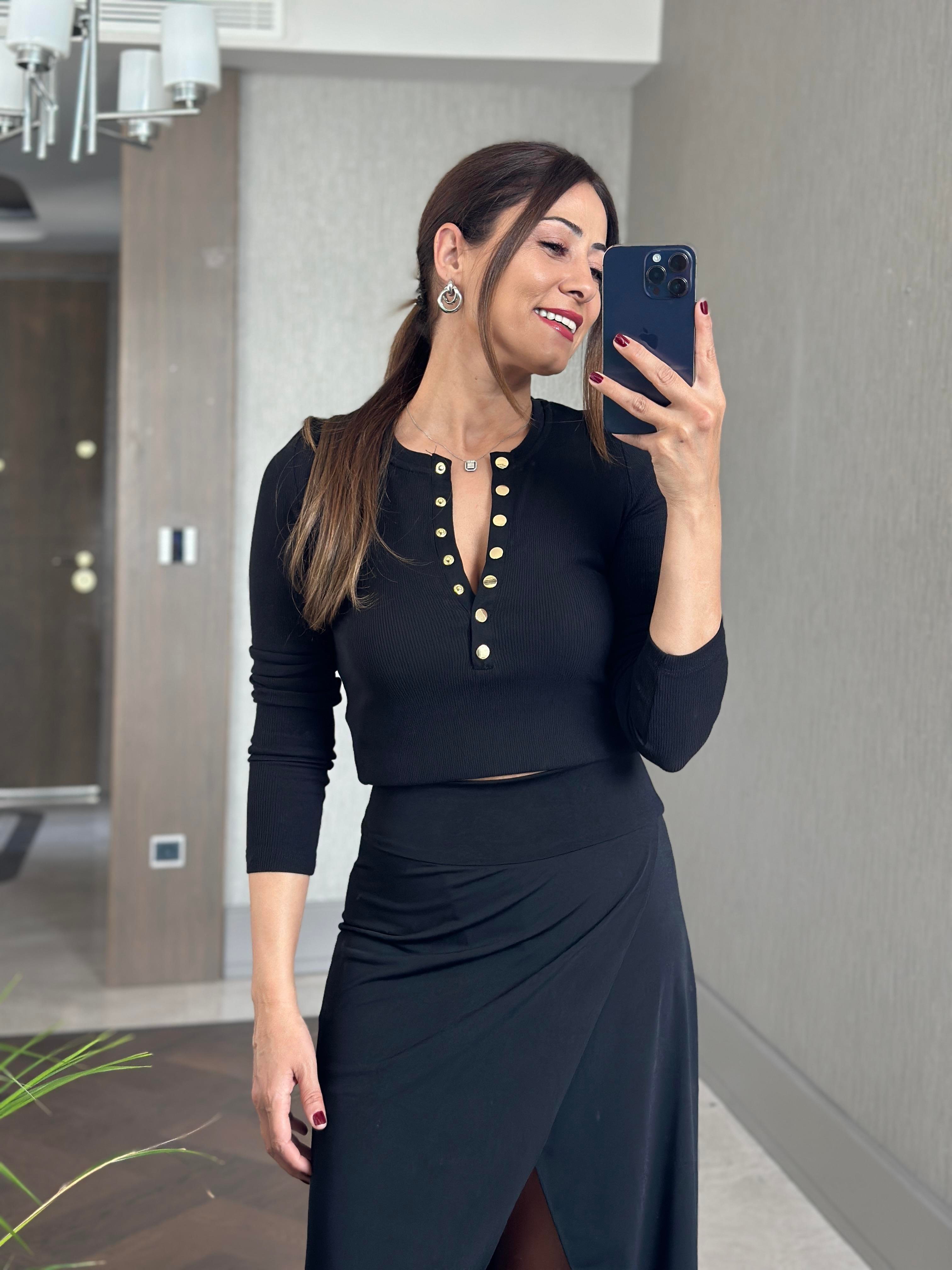 Siyah Patlı Düğmeli  Bisiklet Yaka Uzun Kol Kaşkorse Kadın Body