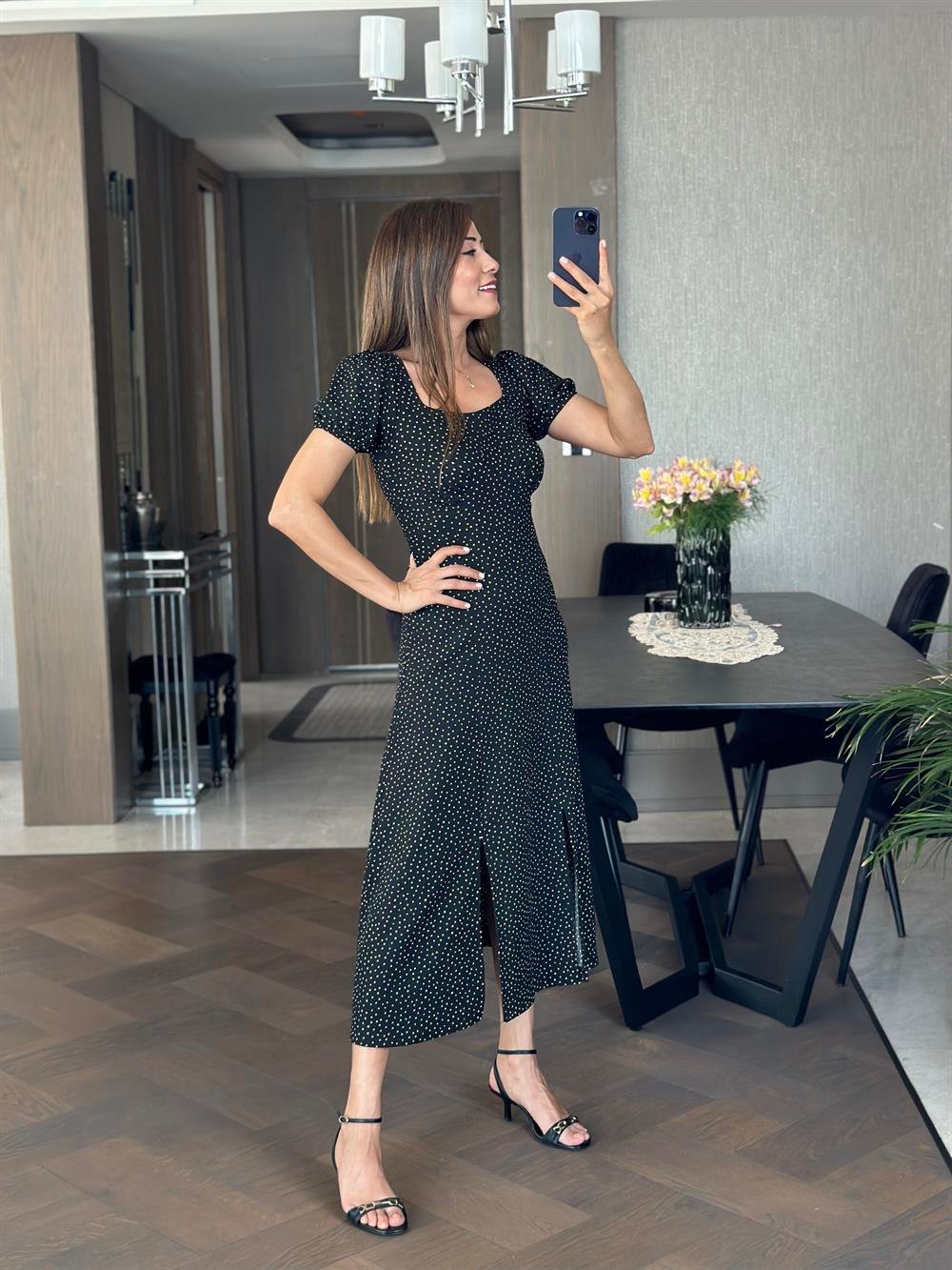 Siyah Prenses Kol Minik Puantiyeli Yırtmaçlı Bürümcük Kadın Elbise