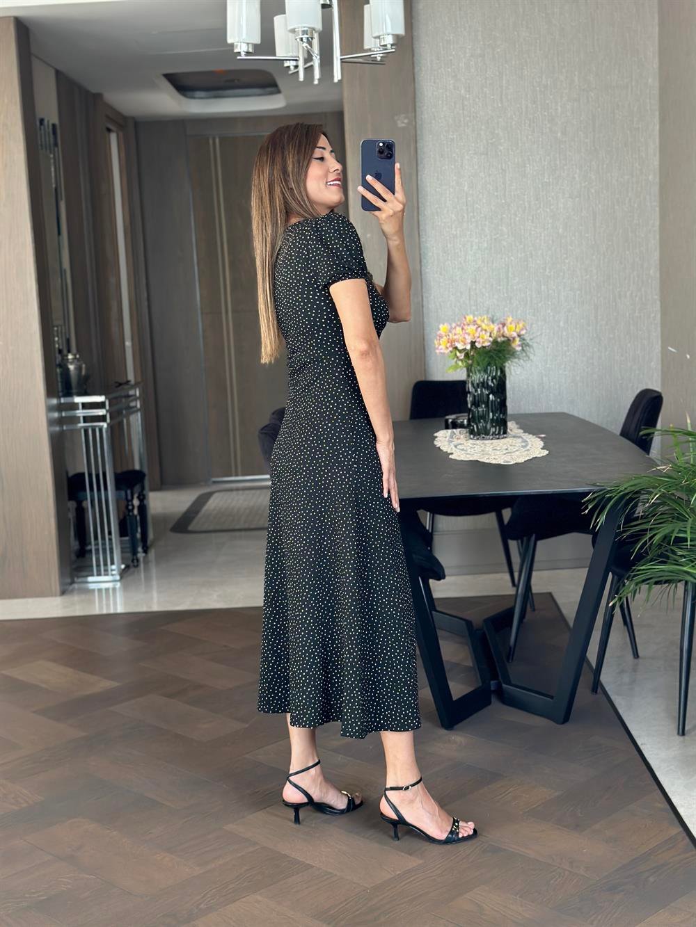 Siyah Prenses Kol Minik Puantiyeli Yırtmaçlı Bürümcük Kadın Elbise