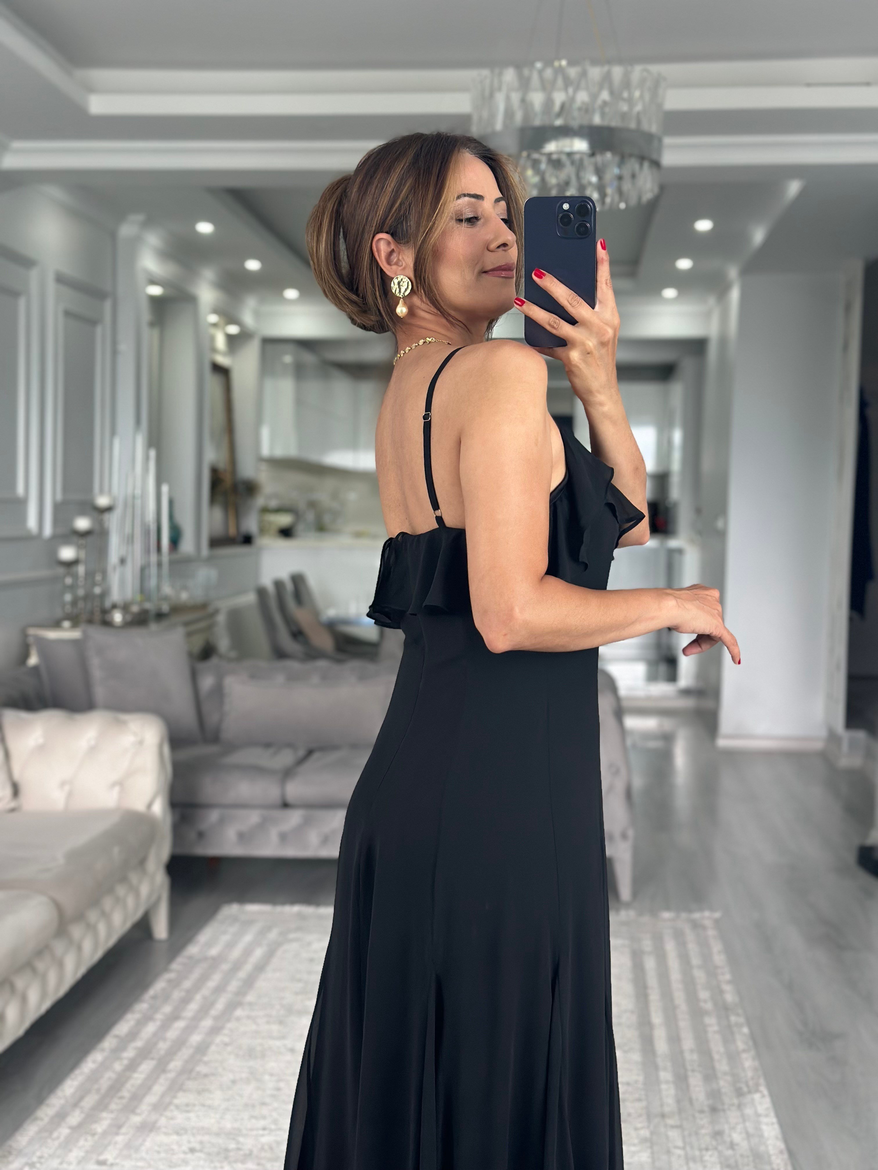 Siyah Şifon Fırfır Detaylı Askılı Maxi Boy Kadın Elbise