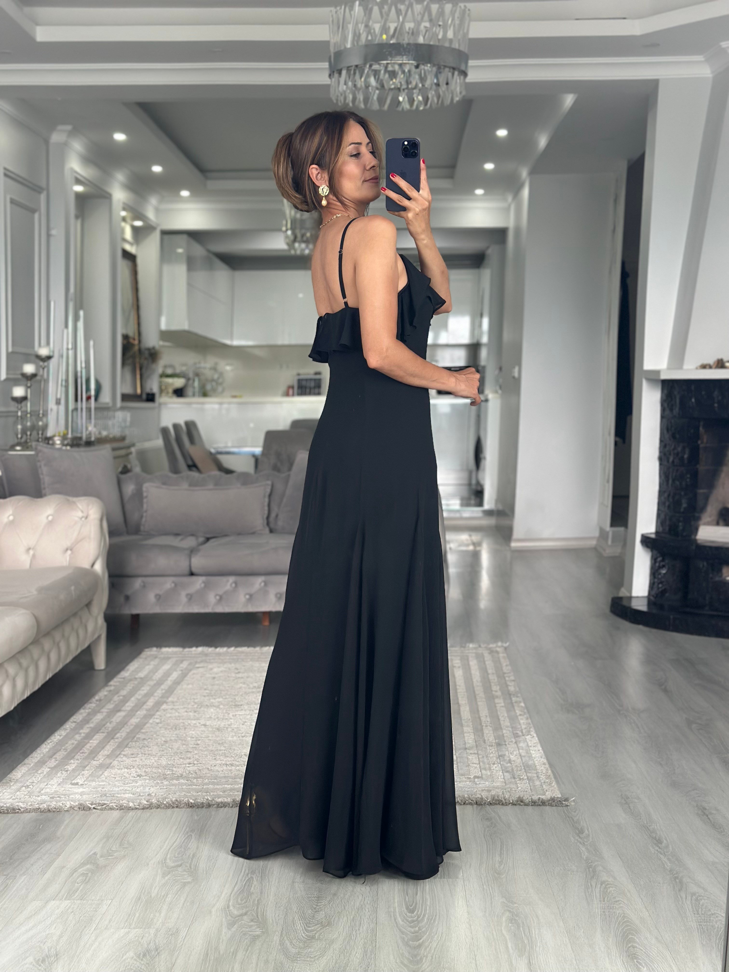 Siyah Şifon Fırfır Detaylı Askılı Maxi Boy Kadın Elbise