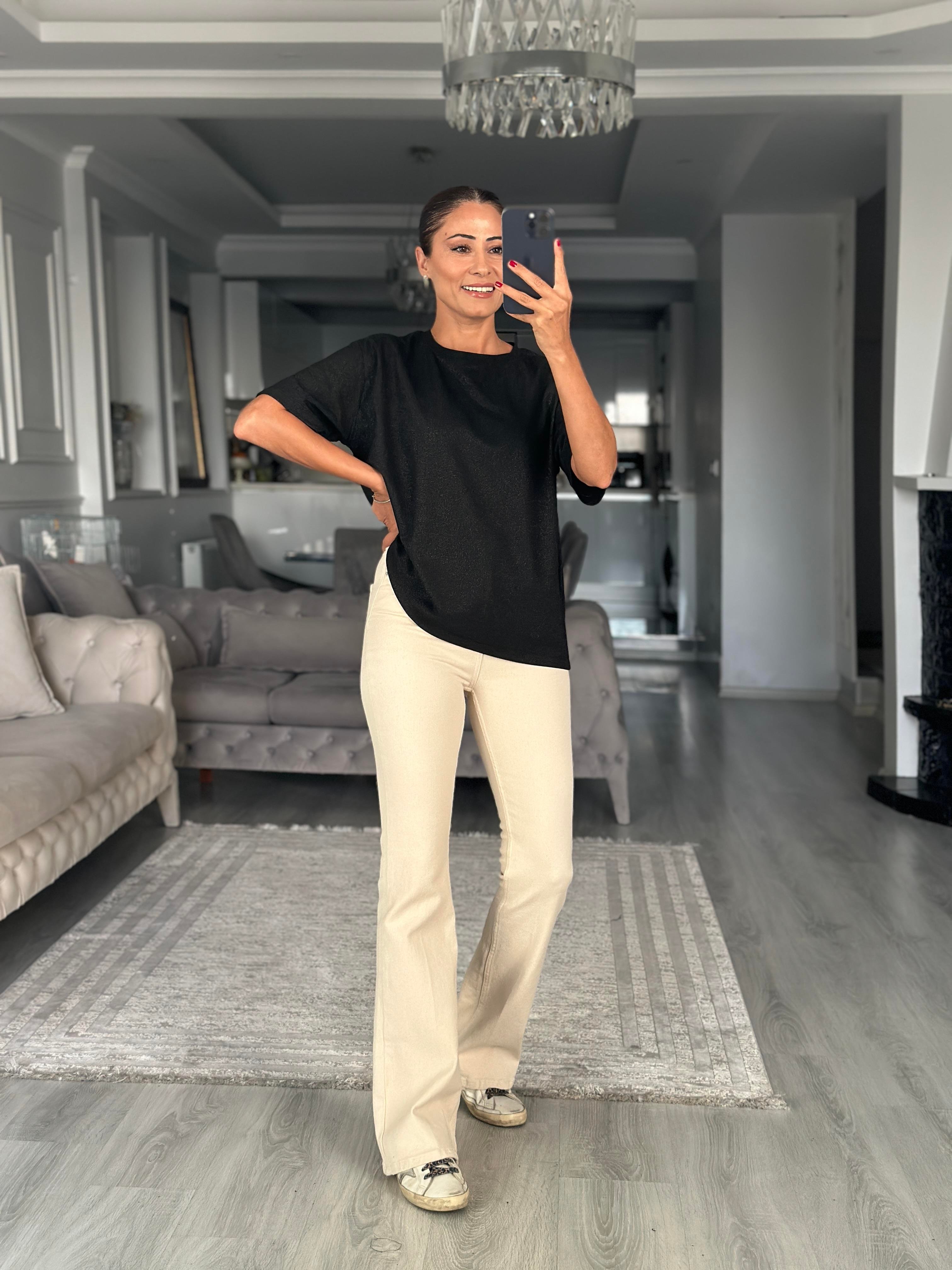 Siyah Simli Bisiklet Yaka Basic Kadın T-Shirt