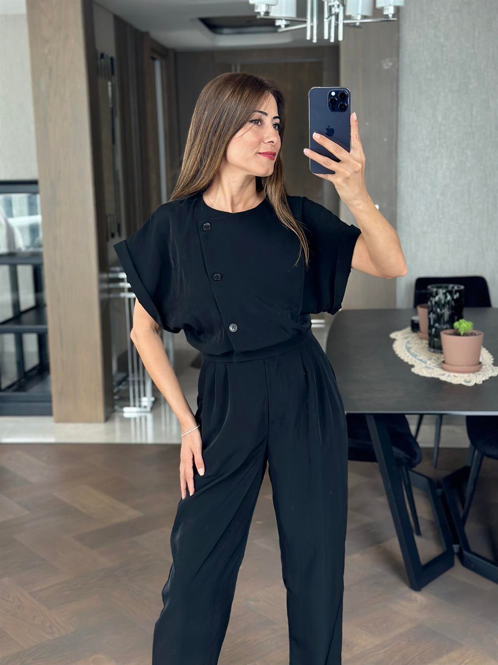 Siyah Tensel Havuç Model Önü Düğmeli Kadın Tulum