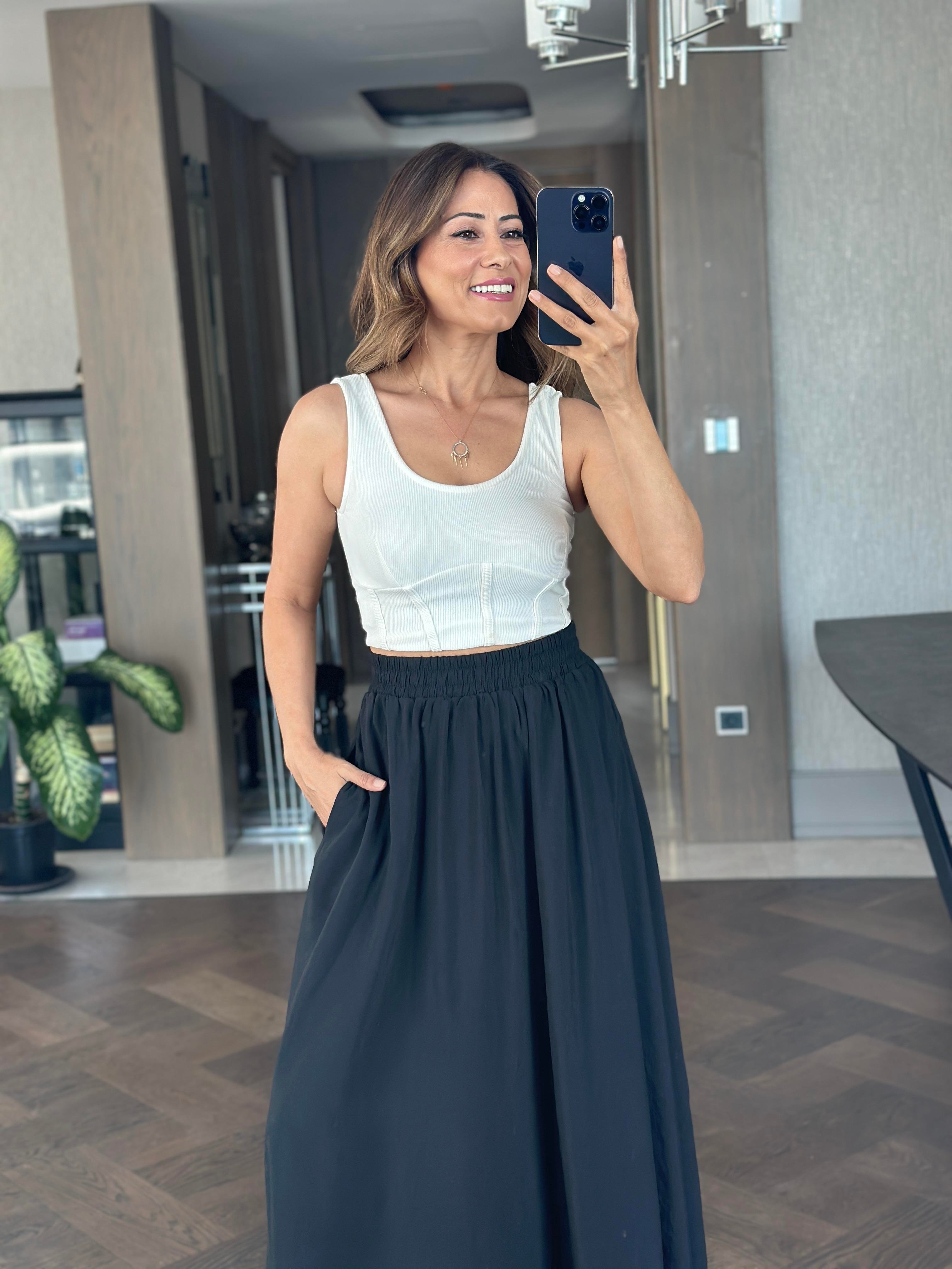 Siyah Tnsl Kumaş Beli Lastikli Cepli Kadın Midi Boy Etek