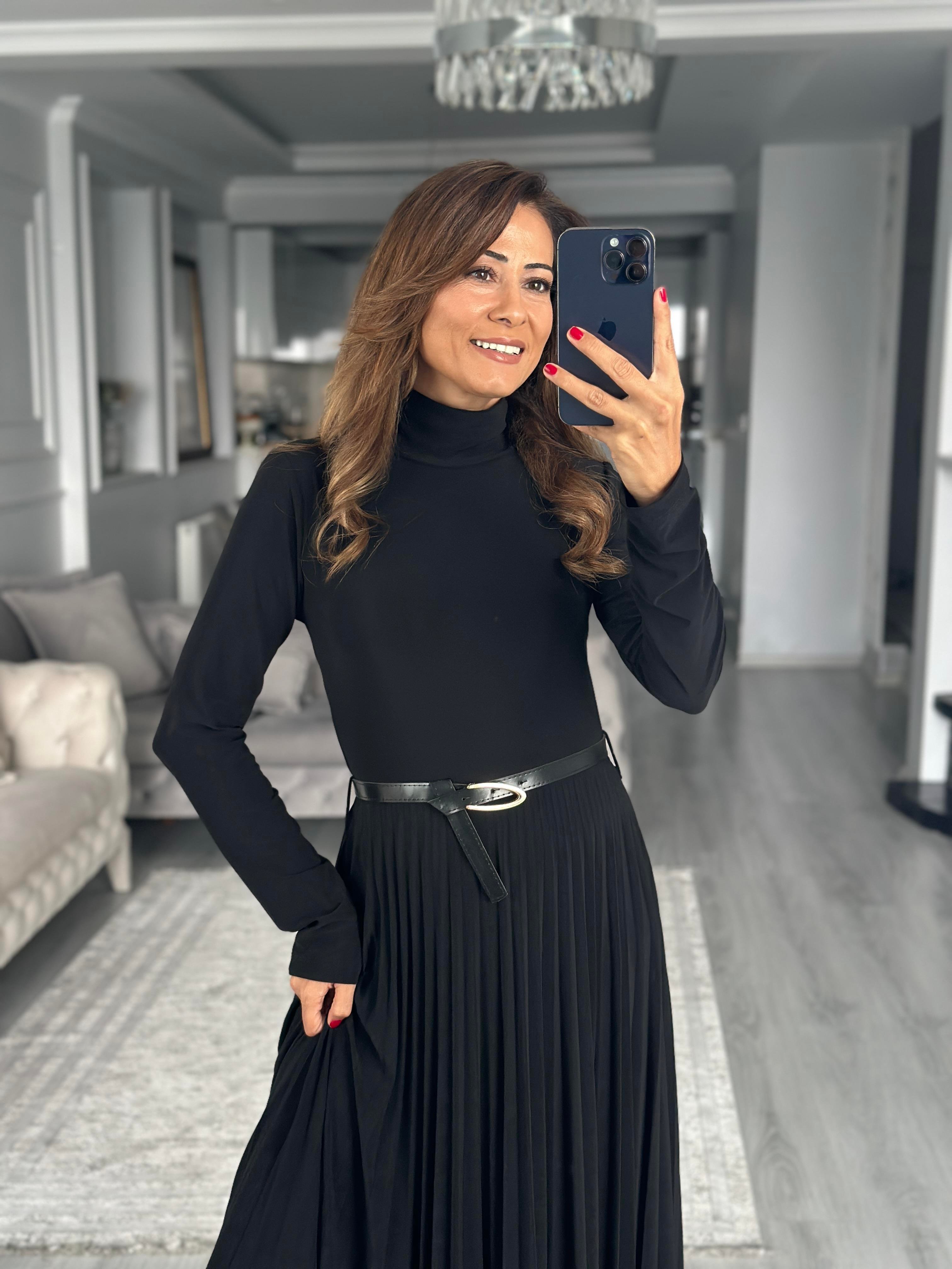 Siyah Yarım Balıkçı Kemerli Piliseli Midi Boy Kadın Elbise