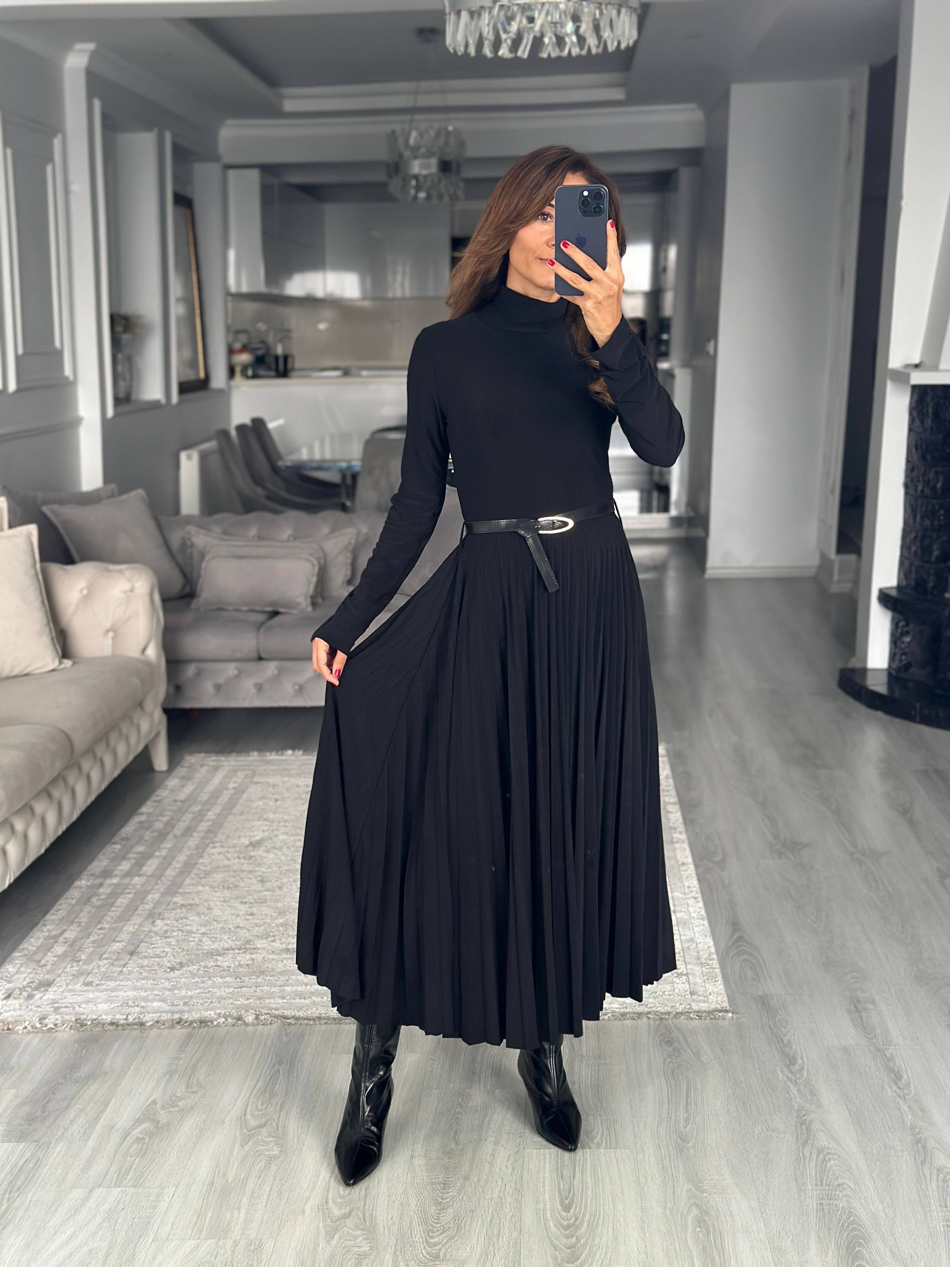 Siyah Yarım Balıkçı Kemerli Piliseli Midi Boy Kadın Elbise