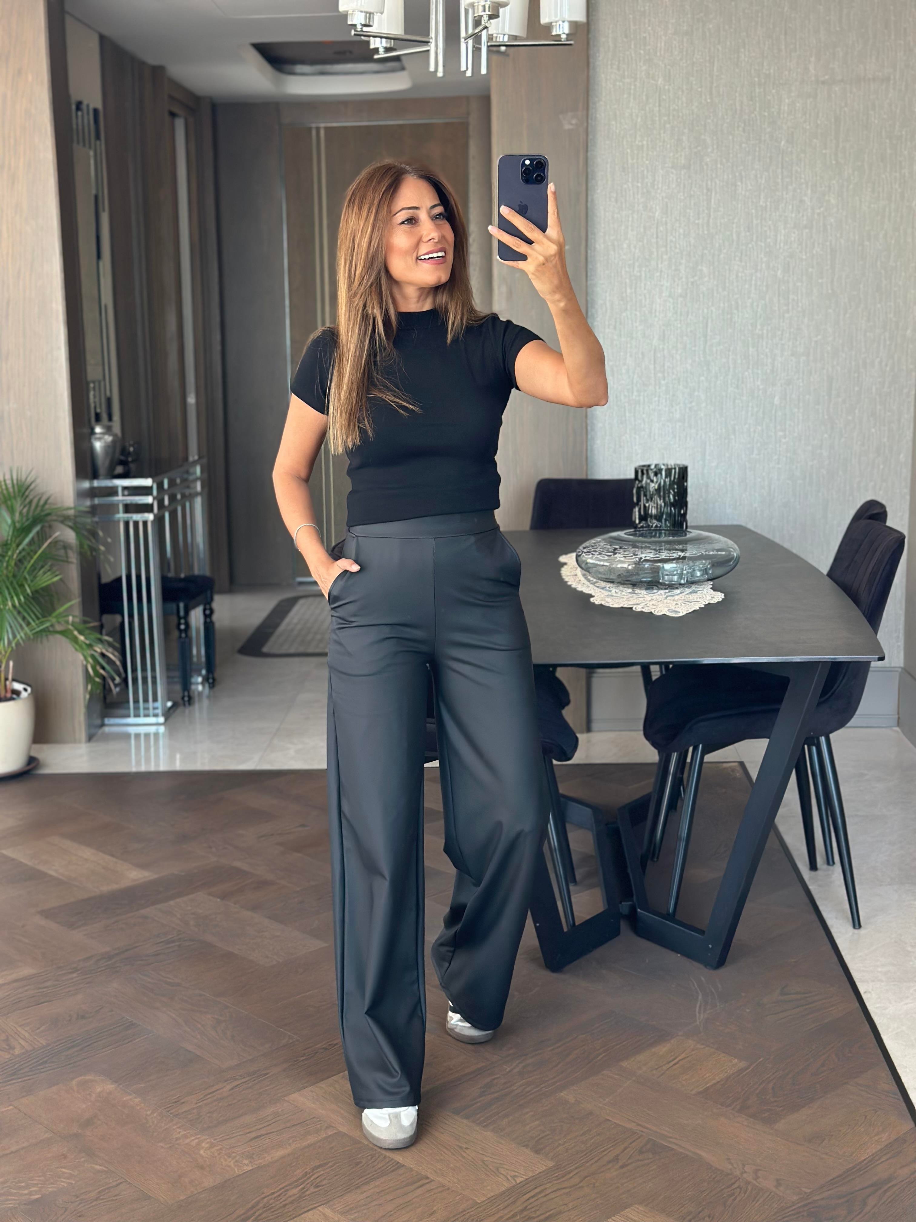 Siyah Yarım Balıkçı Kısa Kol Fitilli Kaşkorse Kadın Body