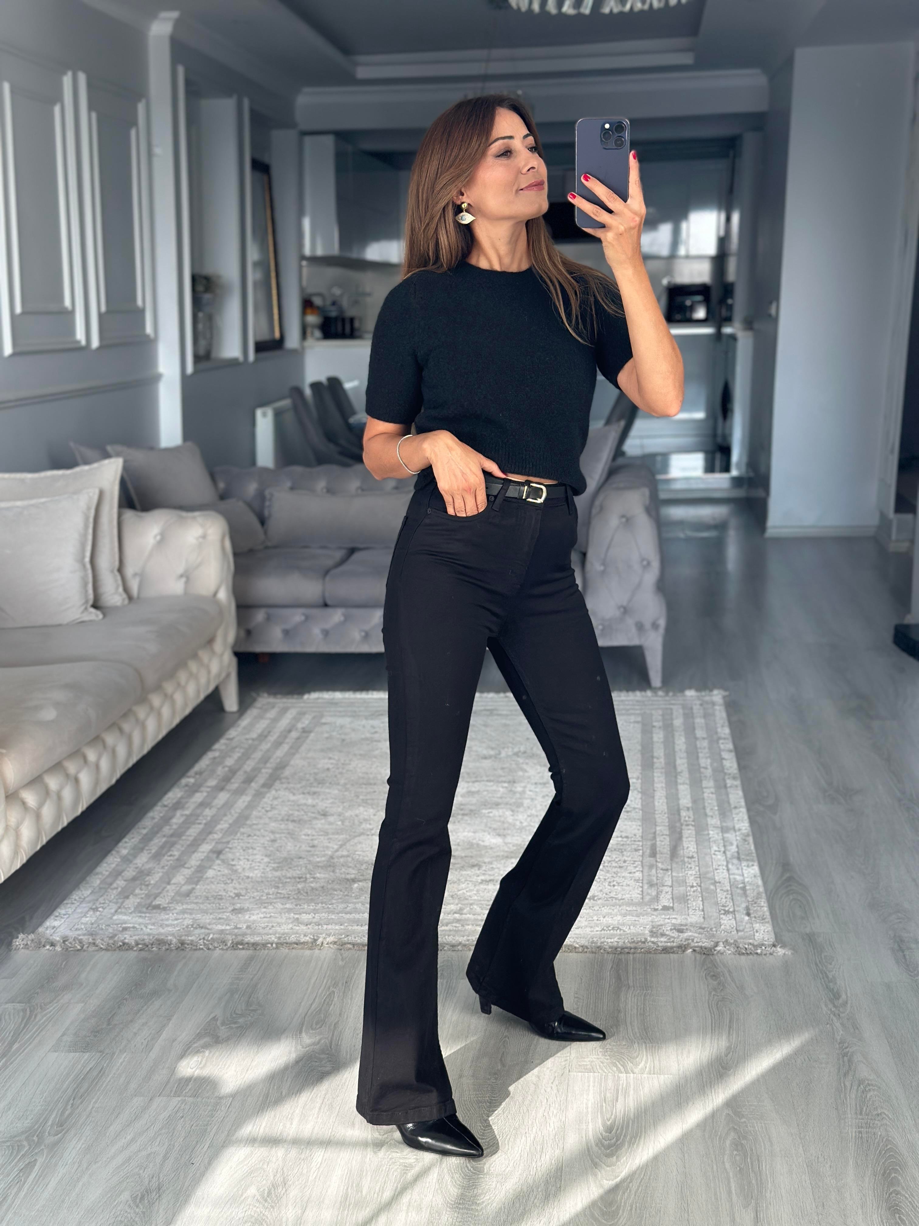 Siyah Yumuşak Dokulu Kısa Kol Triko Kadın Kazak