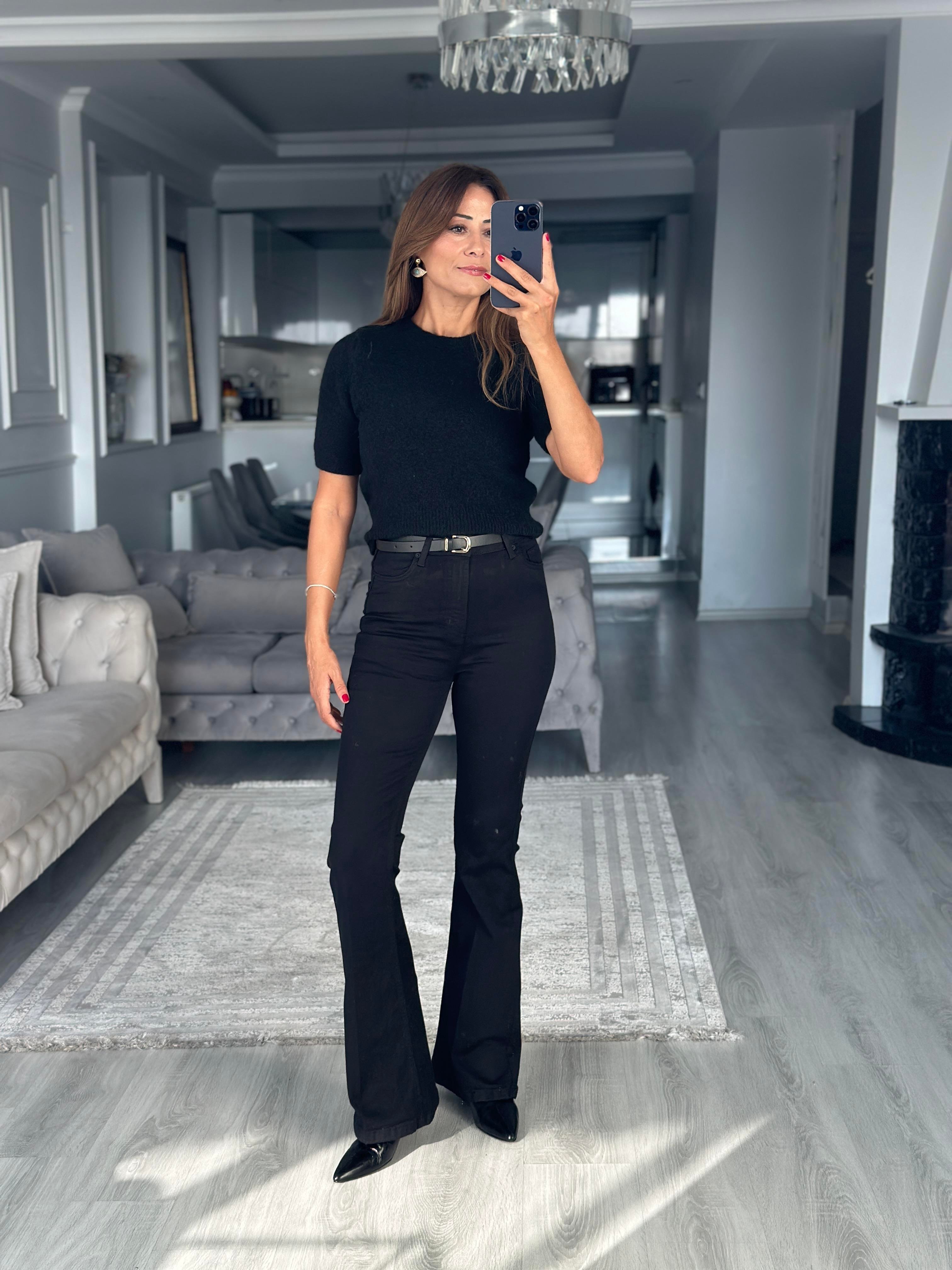 Siyah Yumuşak Dokulu Kısa Kol Triko Kadın Kazak