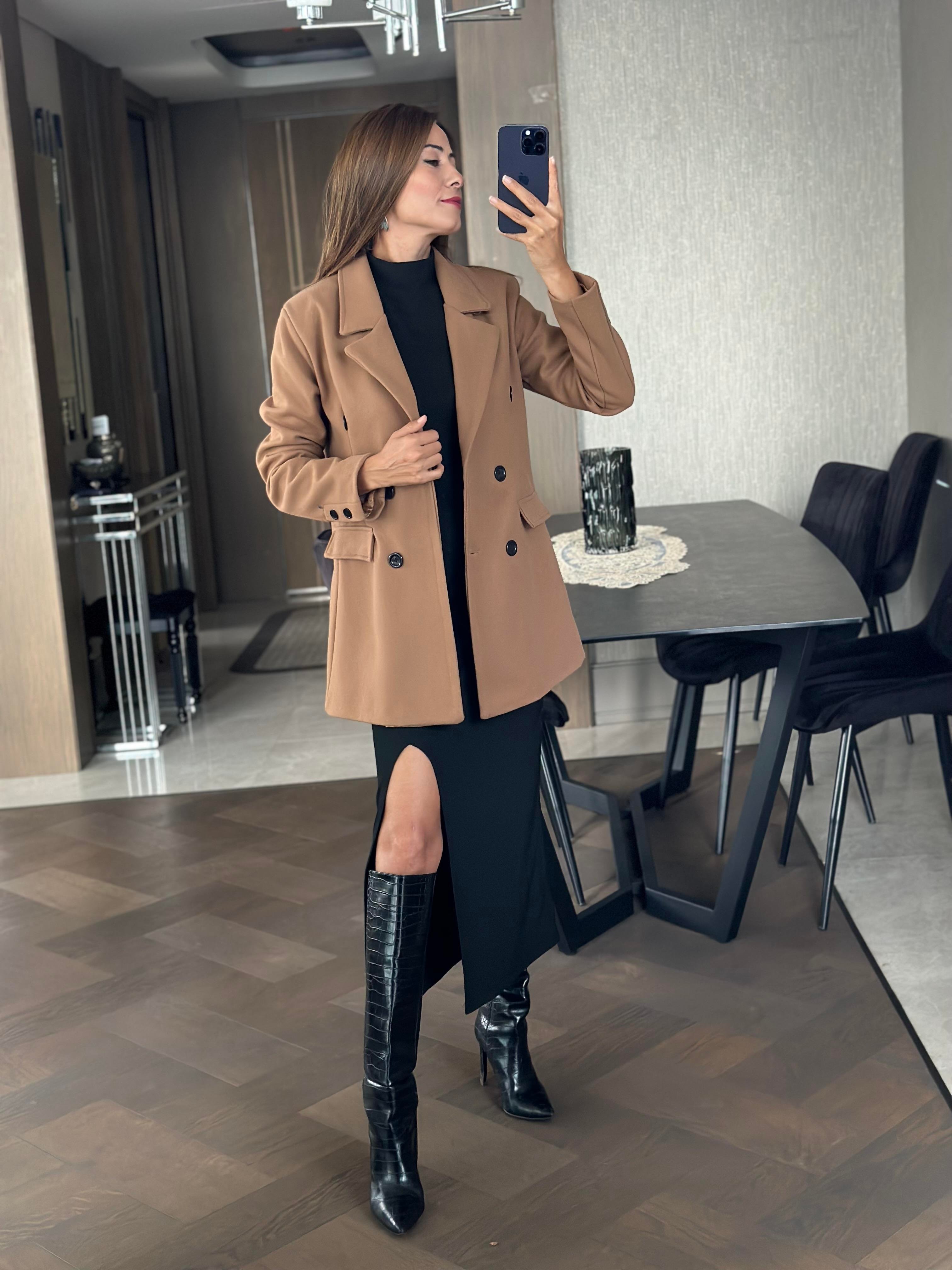 Taba Düğmeli Kaşe Blazer Kadın Ceket