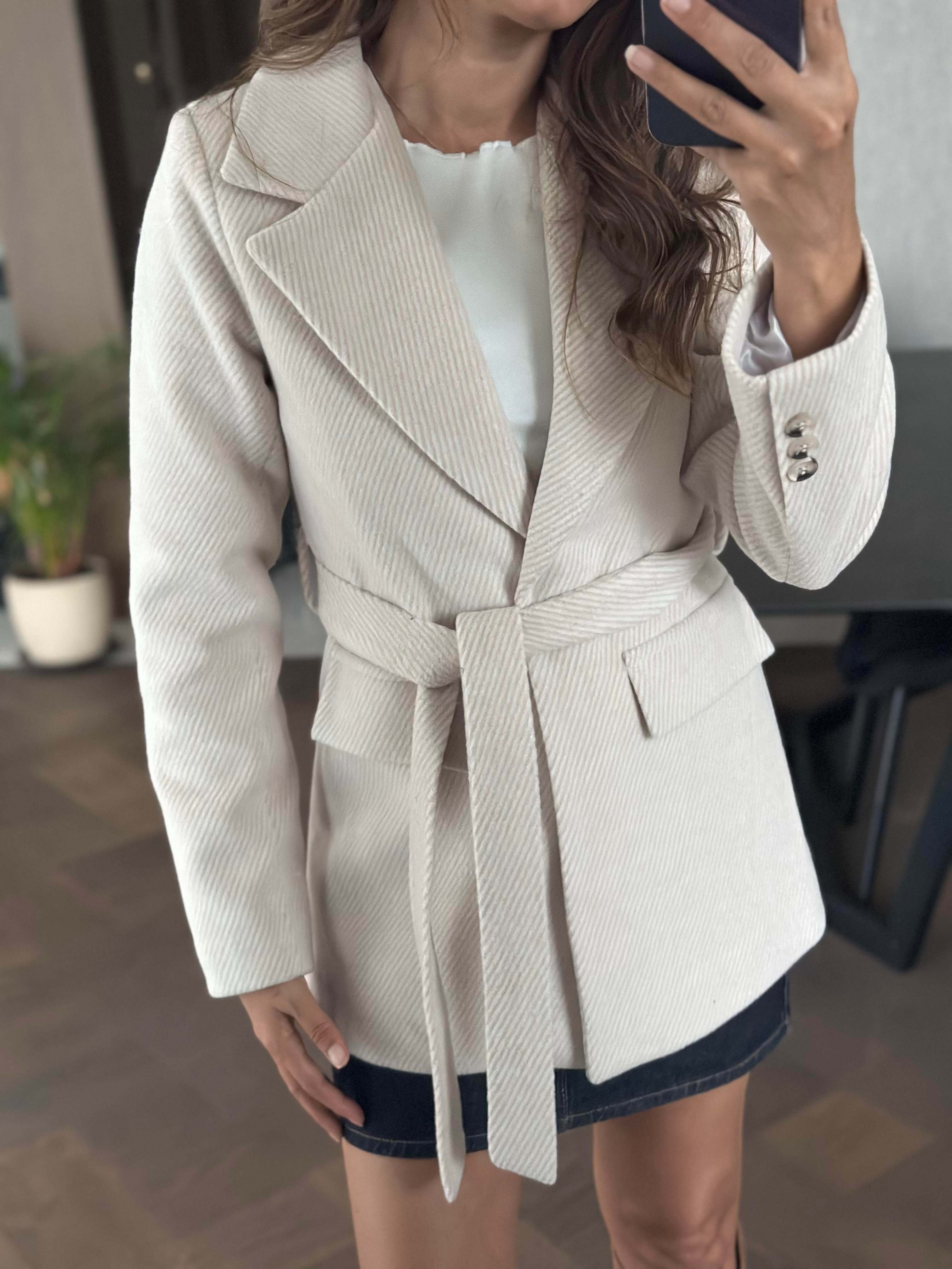 Taş Dokulu Kaşe Vatkalı Kuşaklı Kadın Ceket