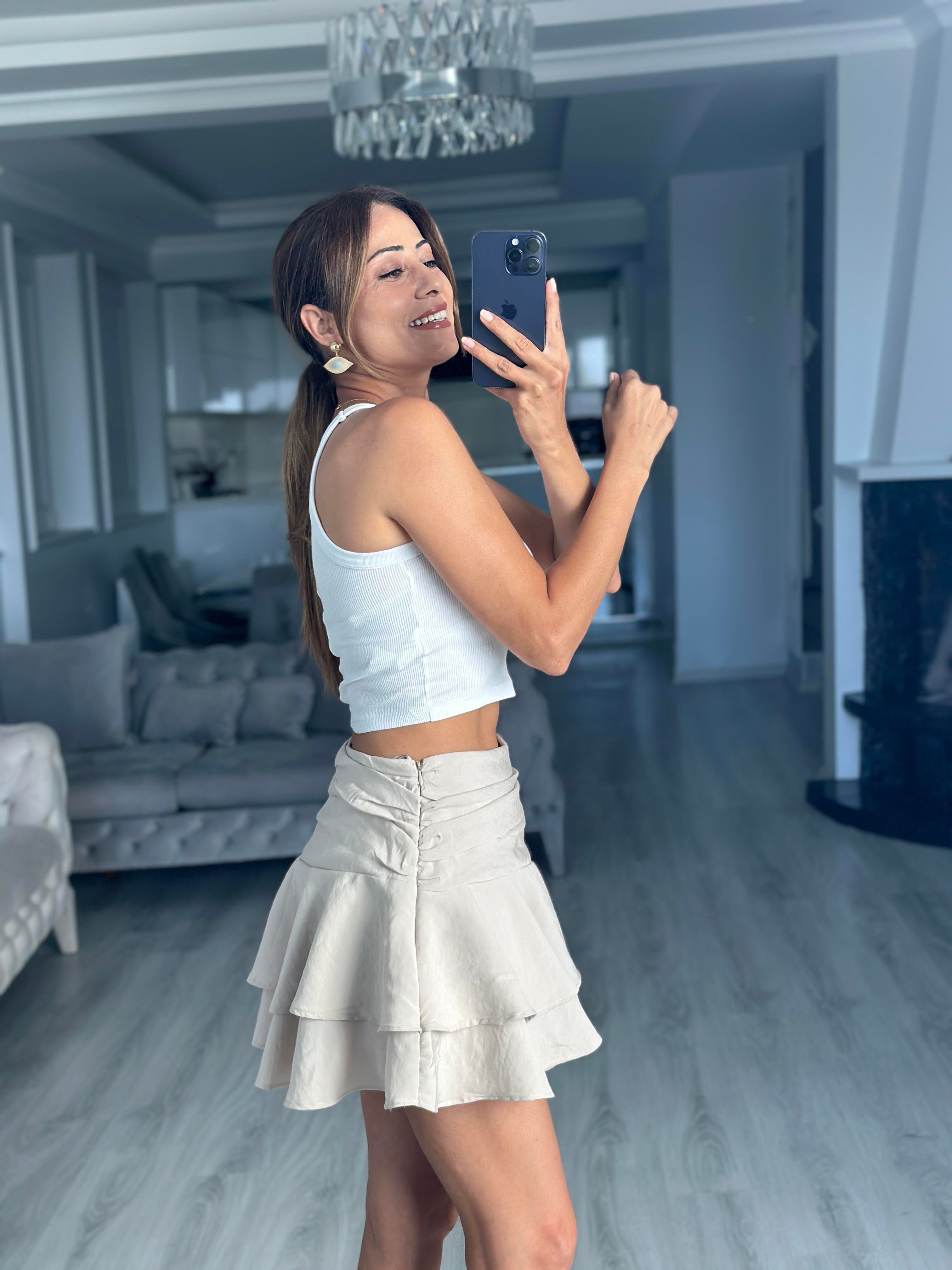 Taş Katlı Beli Drapeli İçi Şortlu Kadın Mini Etek