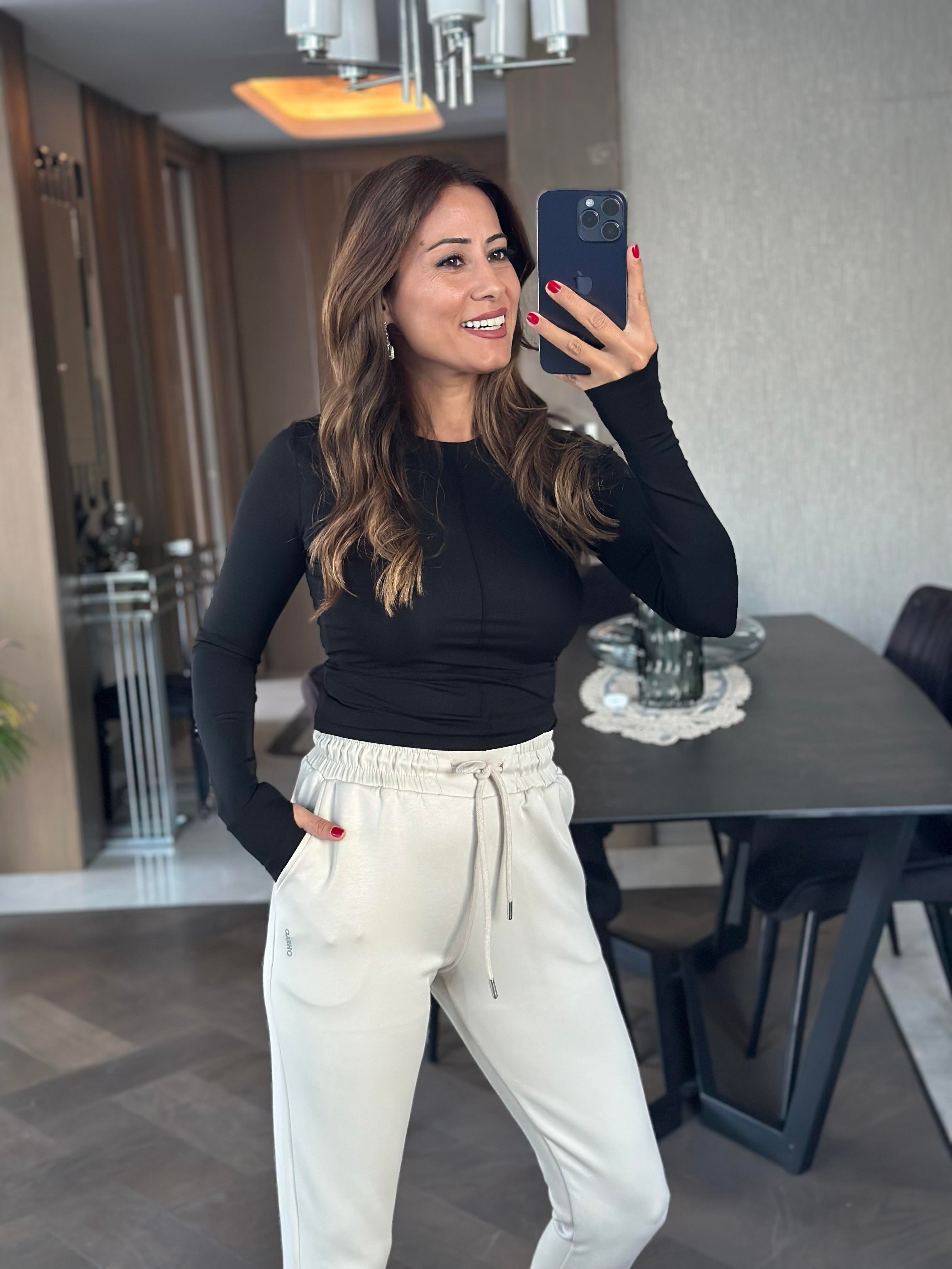 Taş Oysh Paçaları Minik Yırtmaçlı Cepli Kadın Eşofman Altı