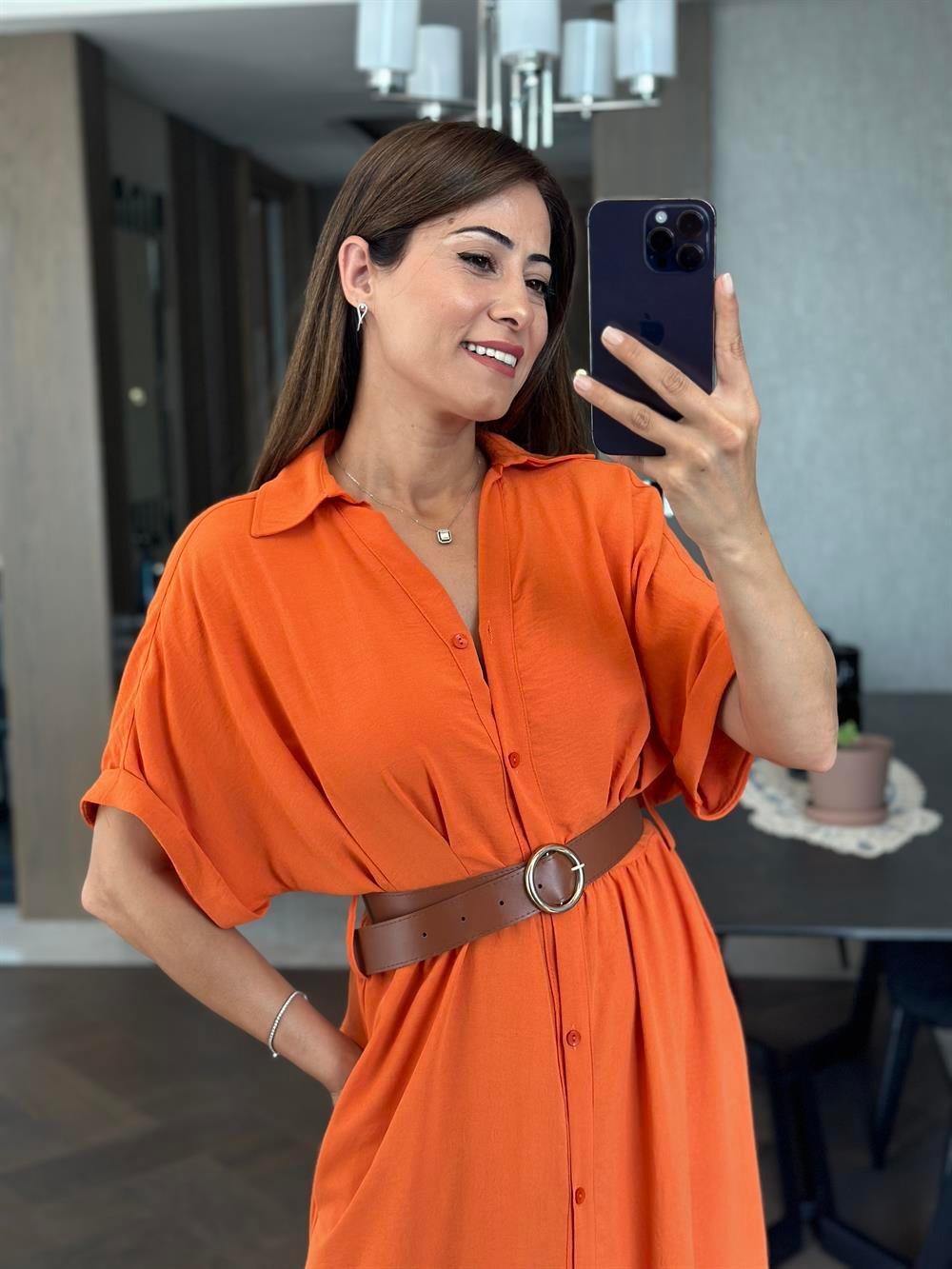 Turuncu Ön Ve Arka Pileli Kısa Kol Kemerli Kadın Gömlek Elbise