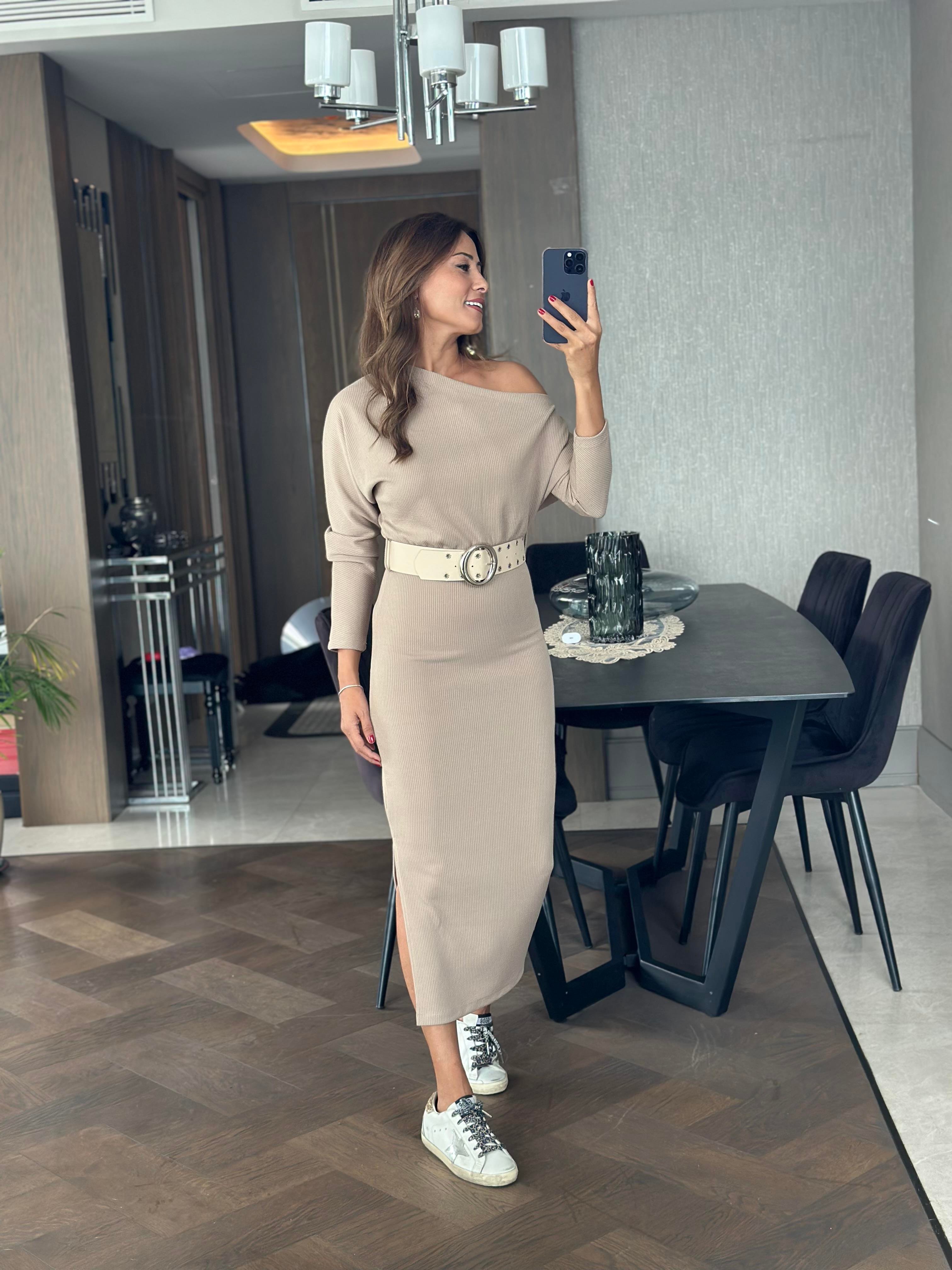 Vizon Asimetrik Yaka Fitilli Kaşkorse Kemerli Yırtmaçlı Midi Boy Kadın Elbise 