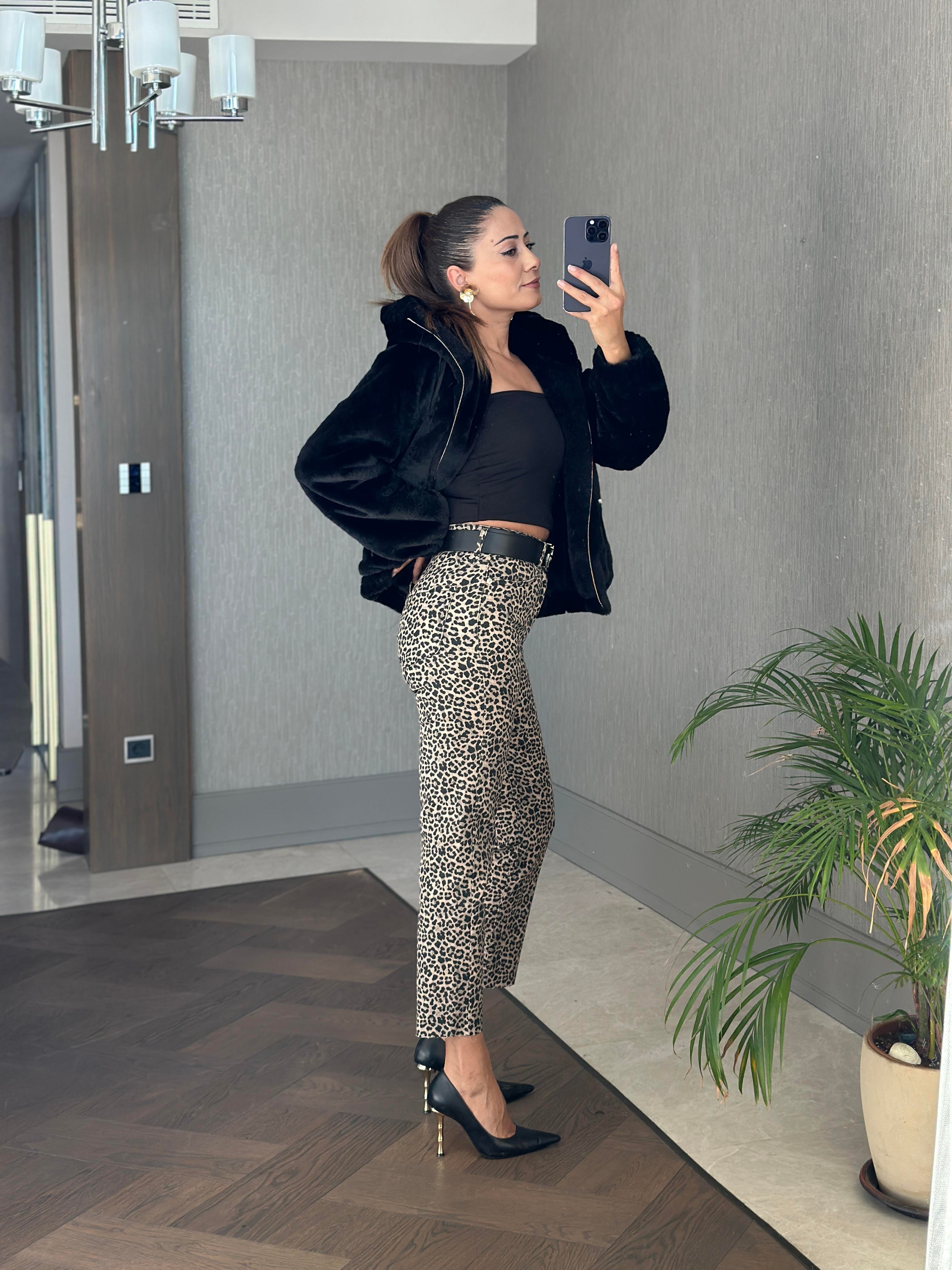 Vizon Leopar Desen Marka Model Kesik Paça Boy Fit Kadın Jean Pantolon
