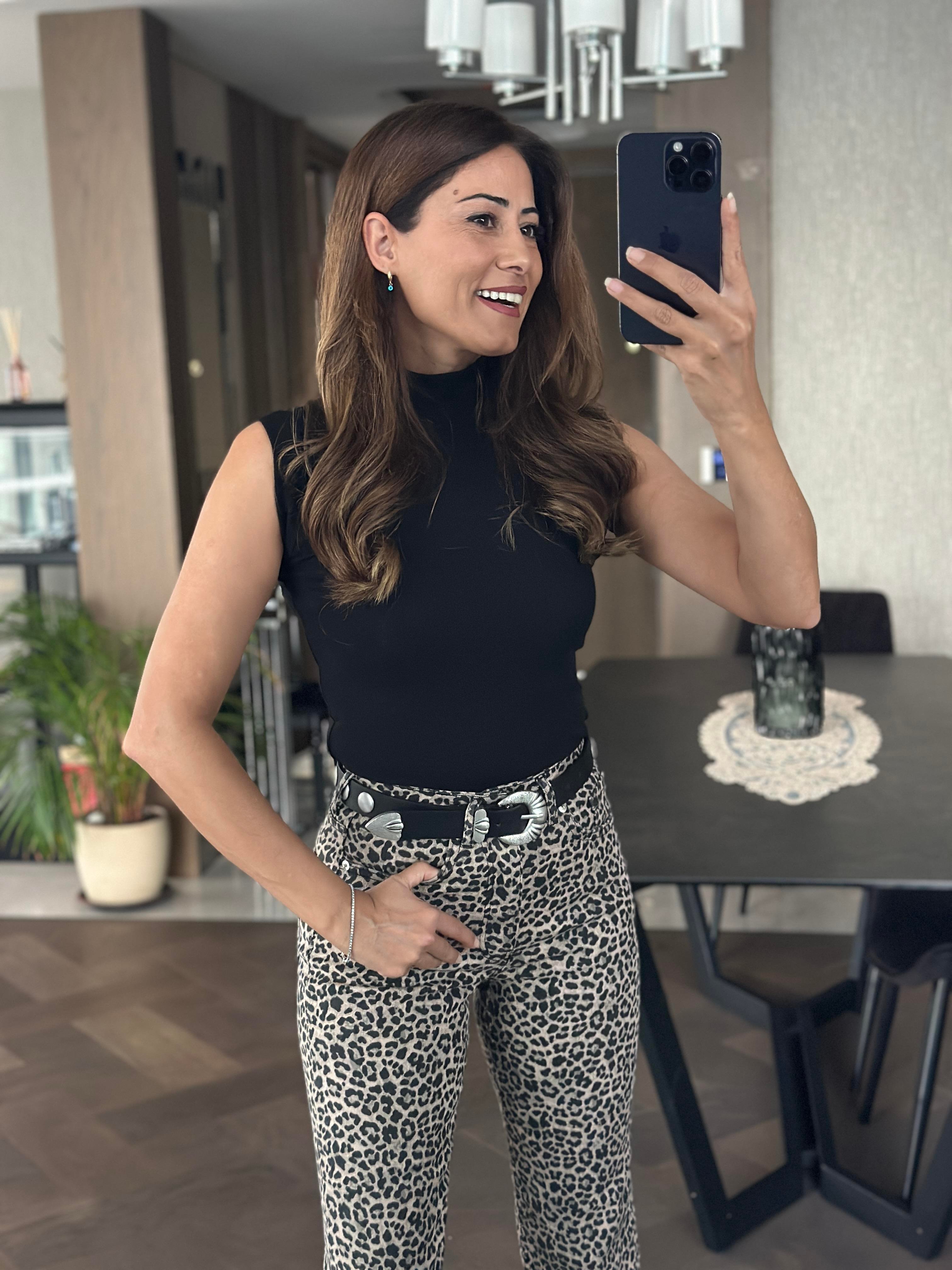 Vizon Leopar Desen Marka Model Kesik Paça Boy Fit Kadın Jean Pantolon