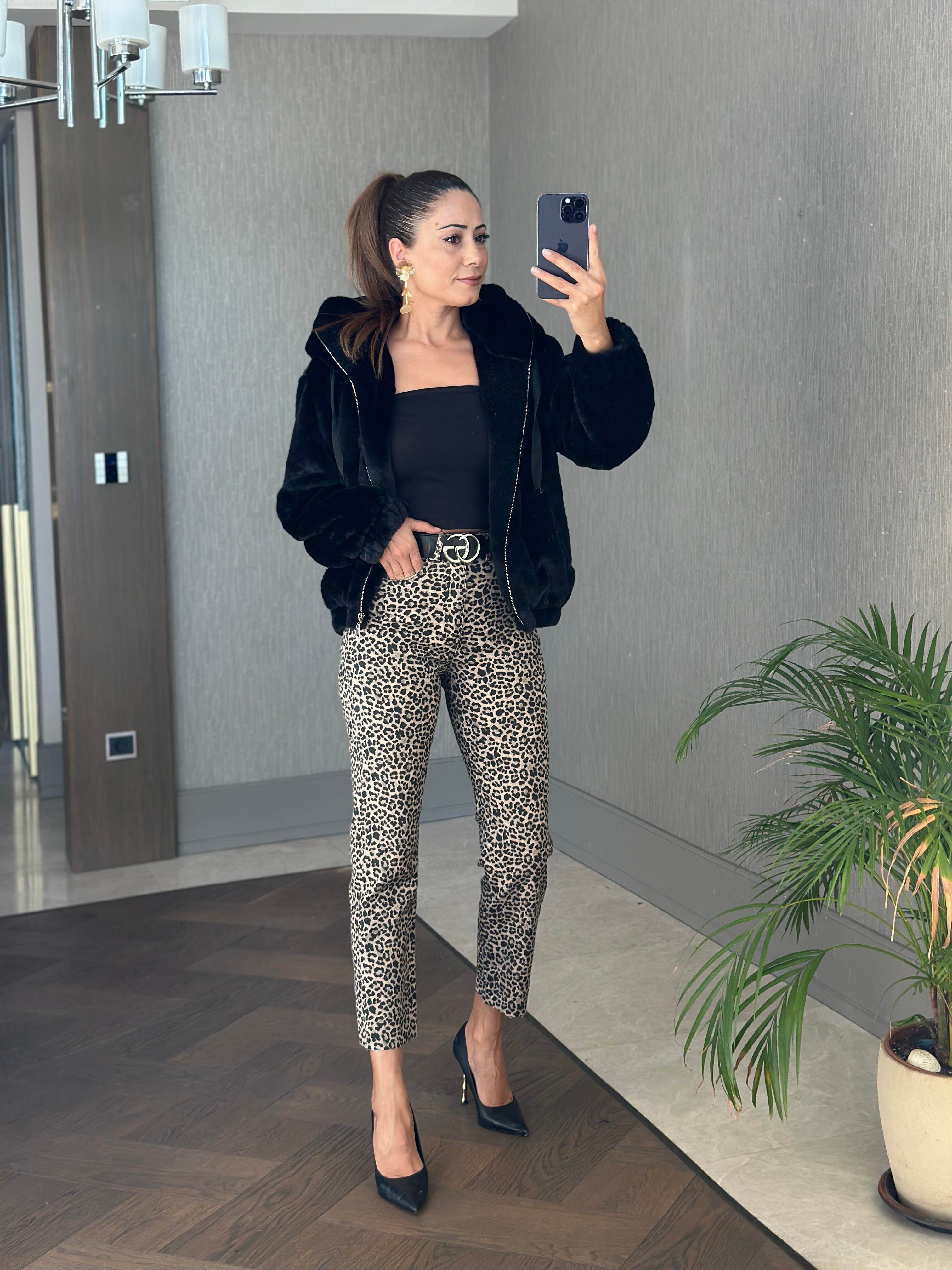 Vizon Leopar Desen Marka Model Kesik Paça Boy Fit Kadın Jean Pantolon