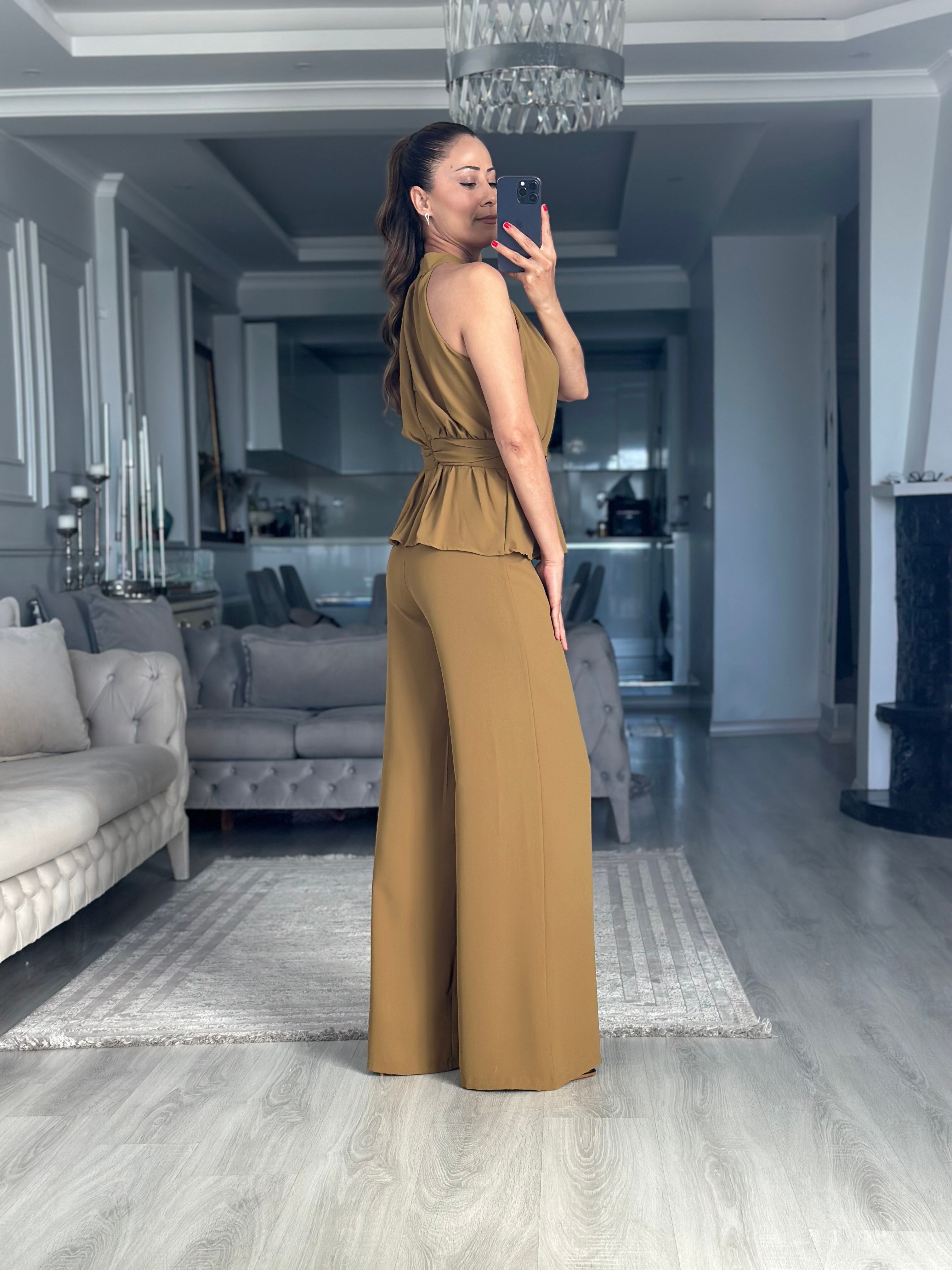 Yağ Yeşili Halter Yaka Beli Broşlu Kadın Tulum