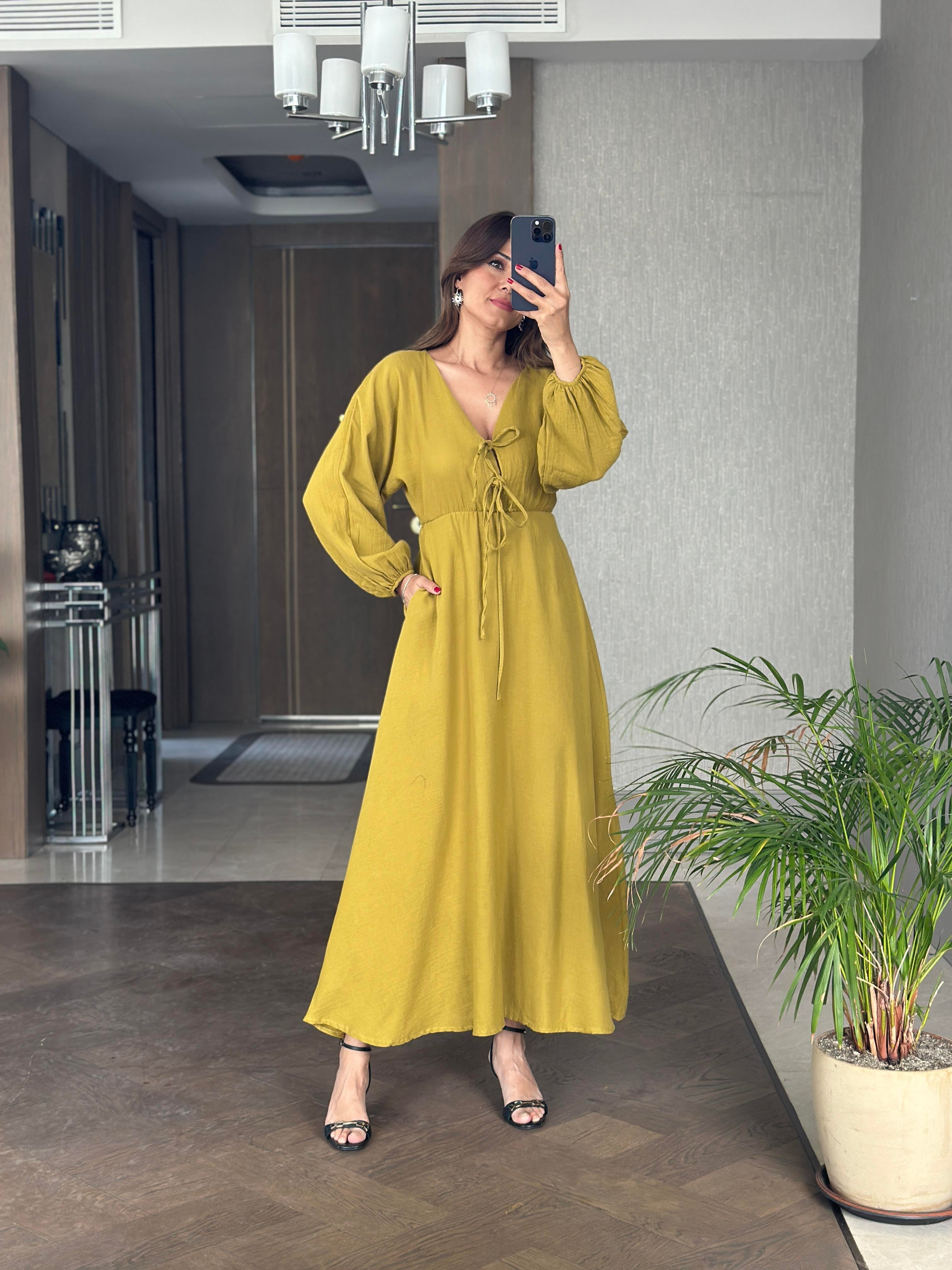 Yağ Yeşili Müslin Önü Bağcıklı Kol Ucu Lastikli Kadın Midi Boy Elbise