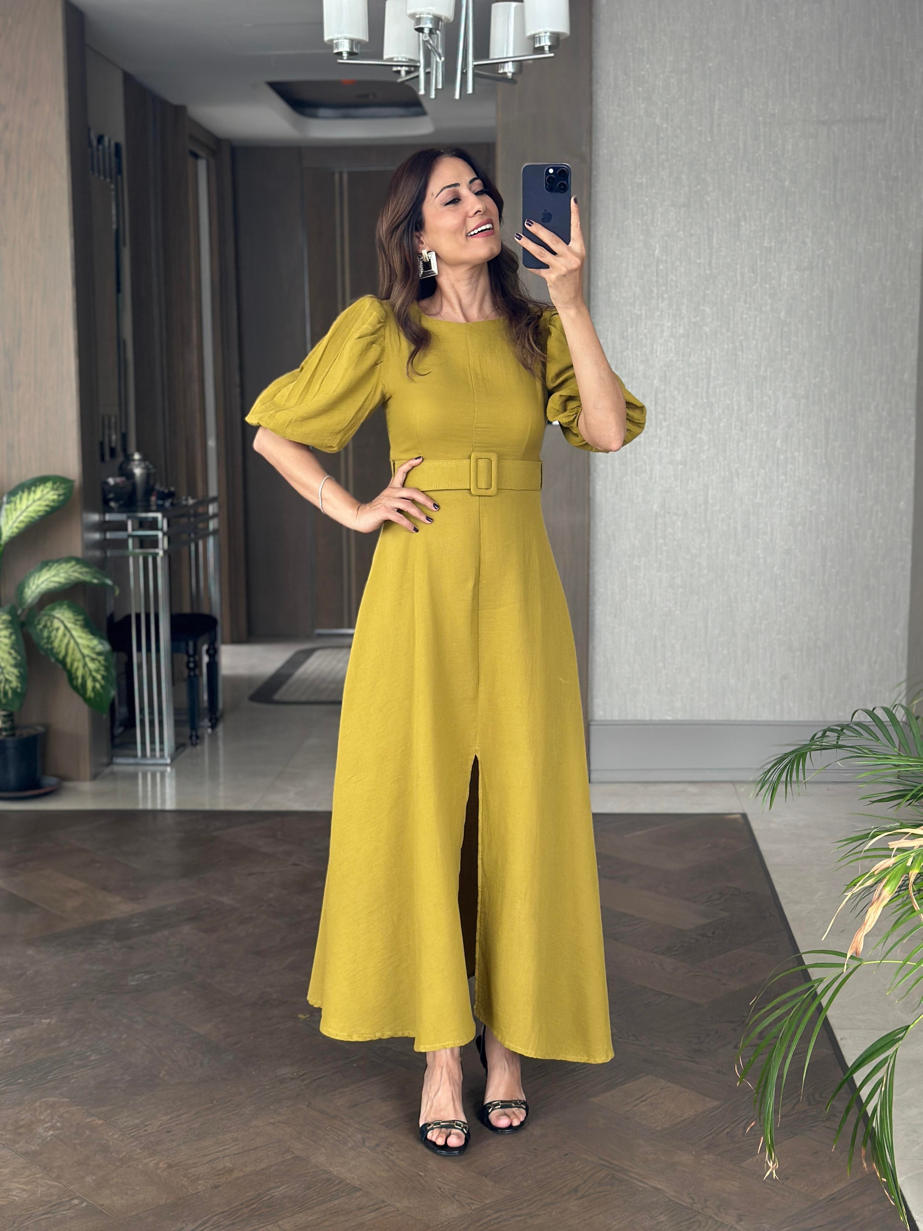 Yağ Yeşili Prenses Kol Vatkalı Kemerli Müslin Kumaş Kadın Midi Boy Elbise