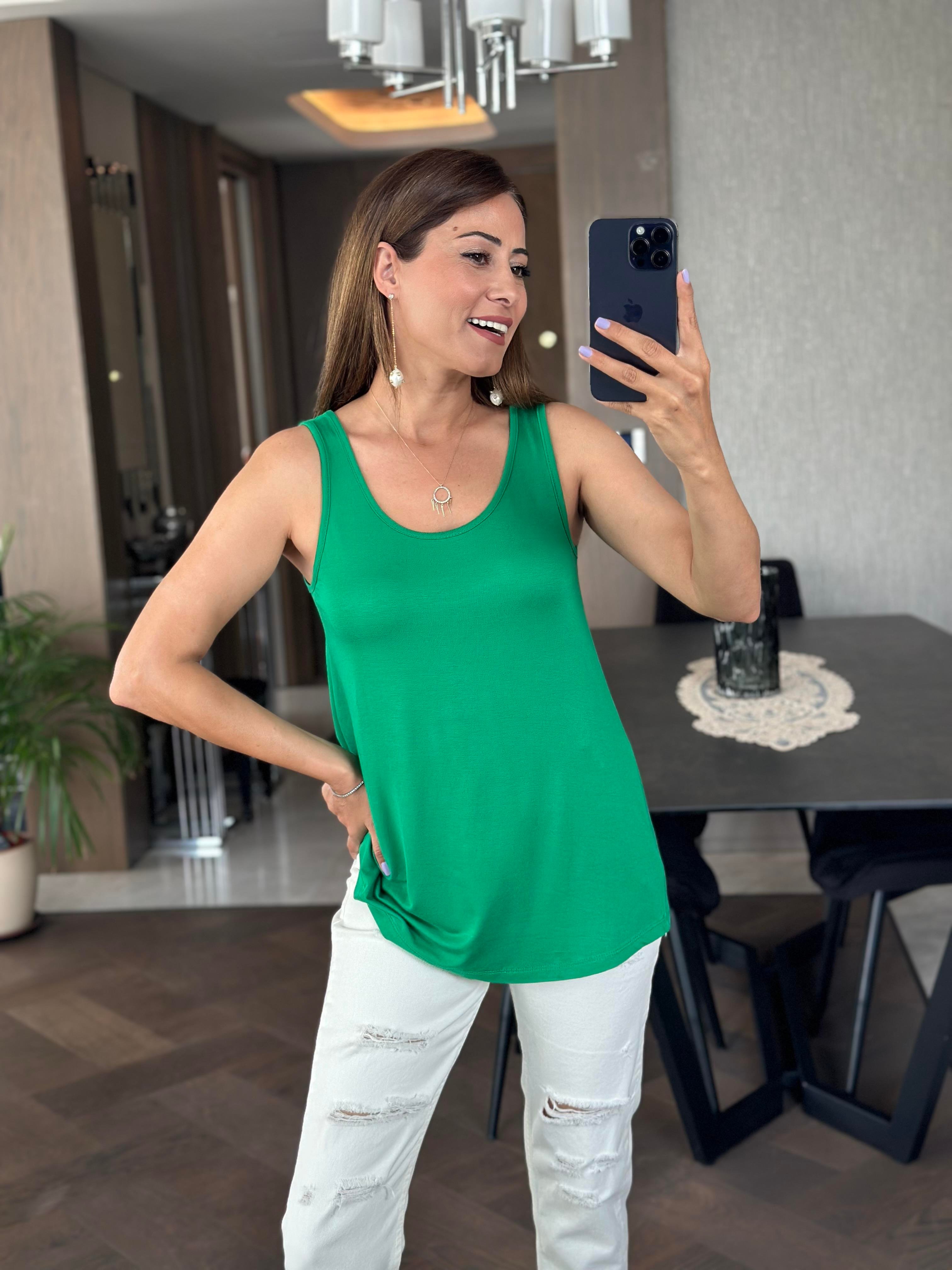 Yeşil Askılı Eteği Oval Oversize Kadın Bluz